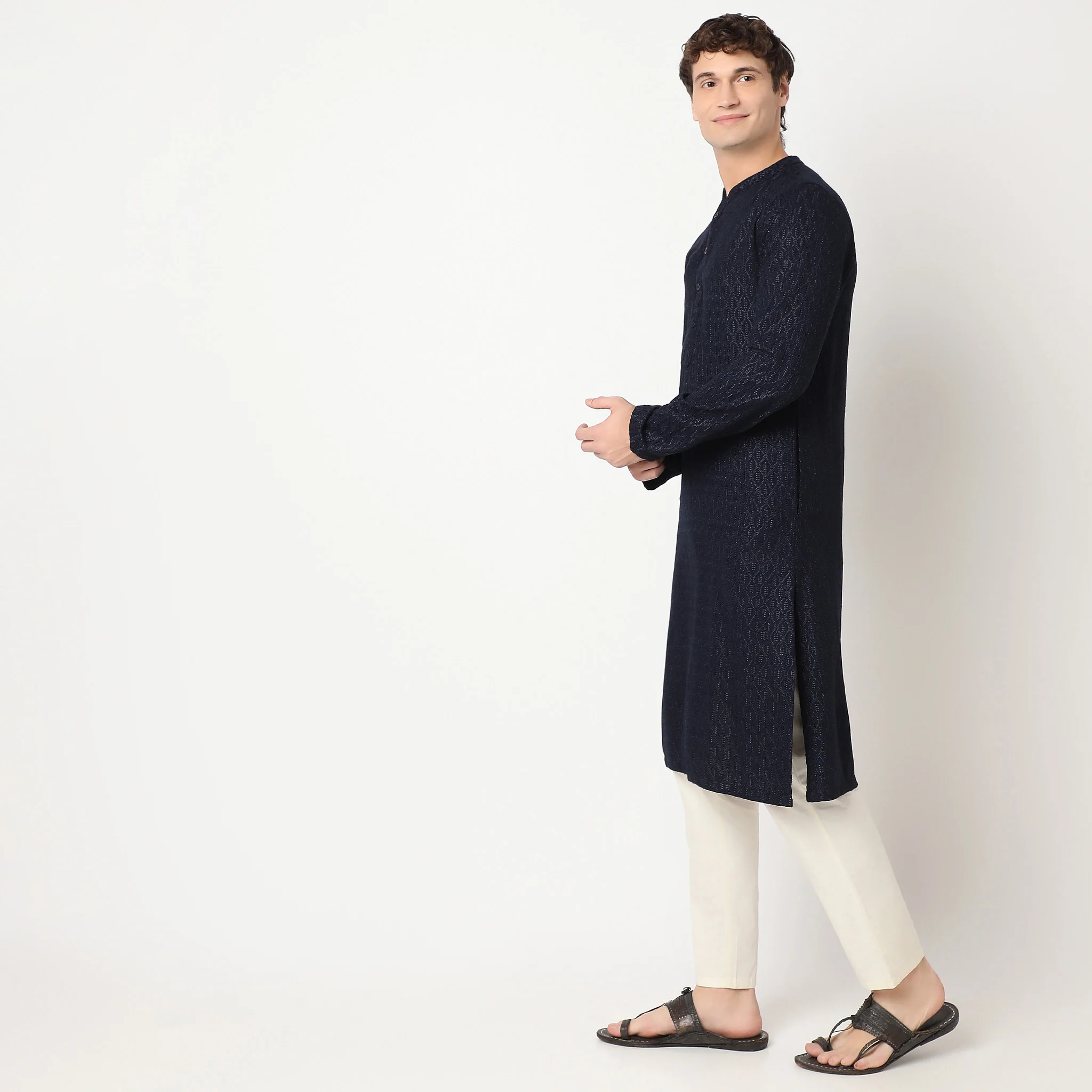 Regular Fit Embroidered Kurta - Image 5