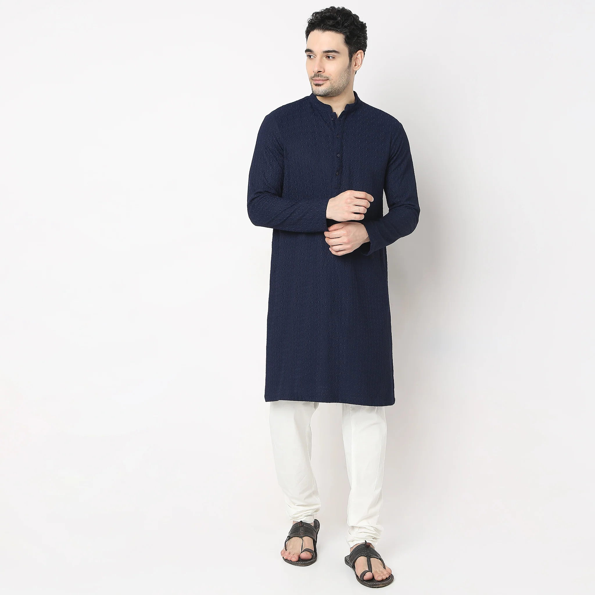 Regular Fit Embroidered Kurta - Image 2