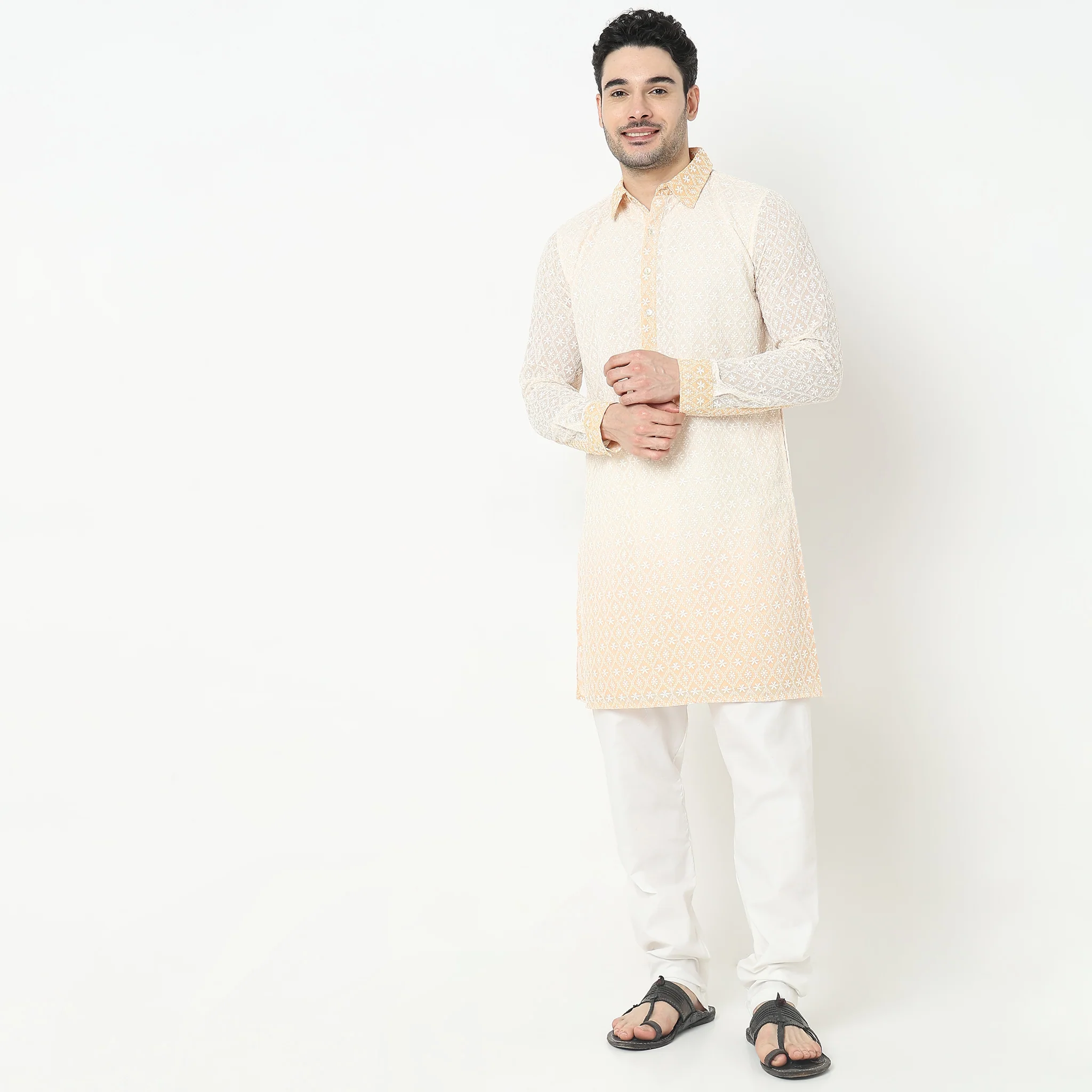 Regular Fit Embroidered Kurta - Image 2