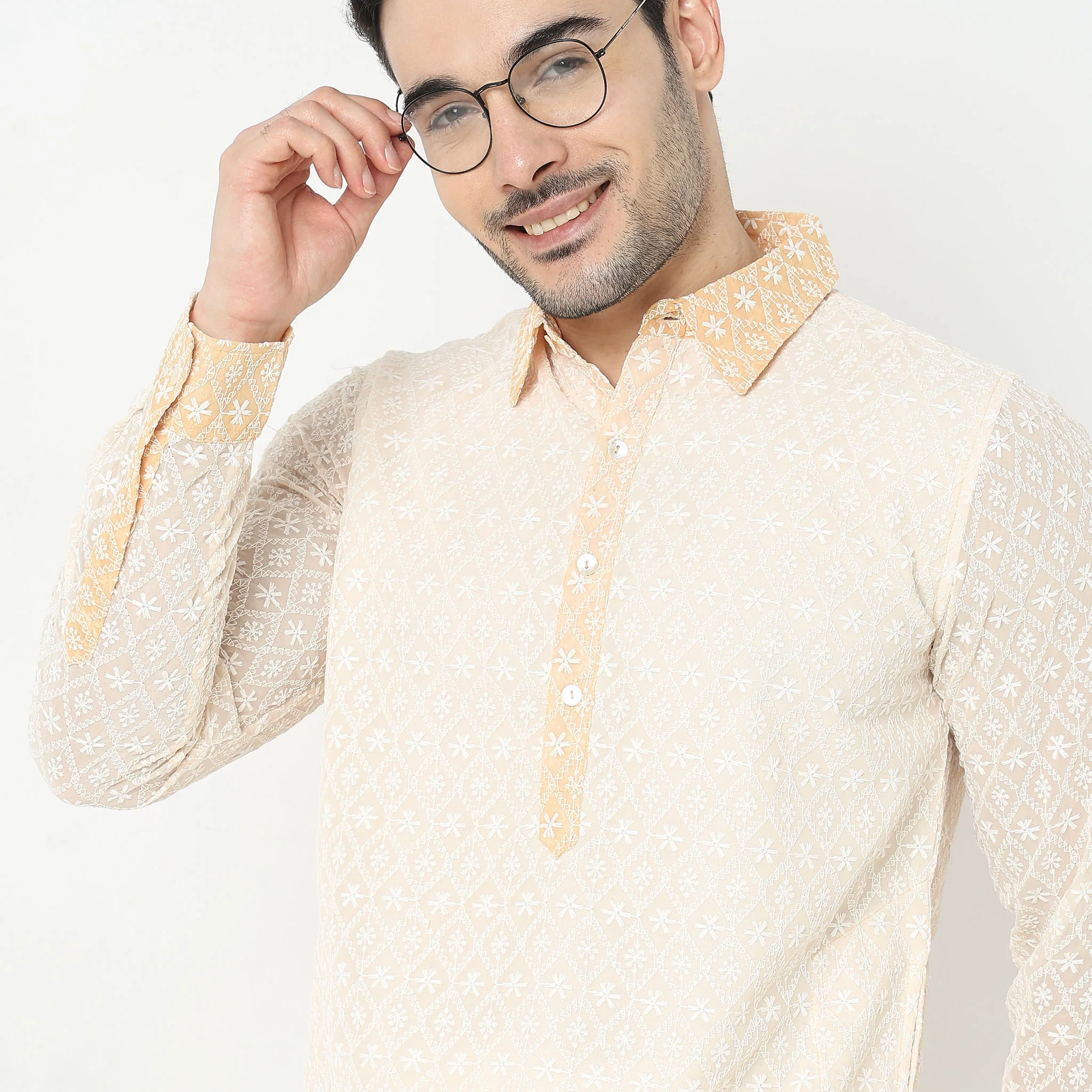 Regular Fit Embroidered Kurta - Image 4
