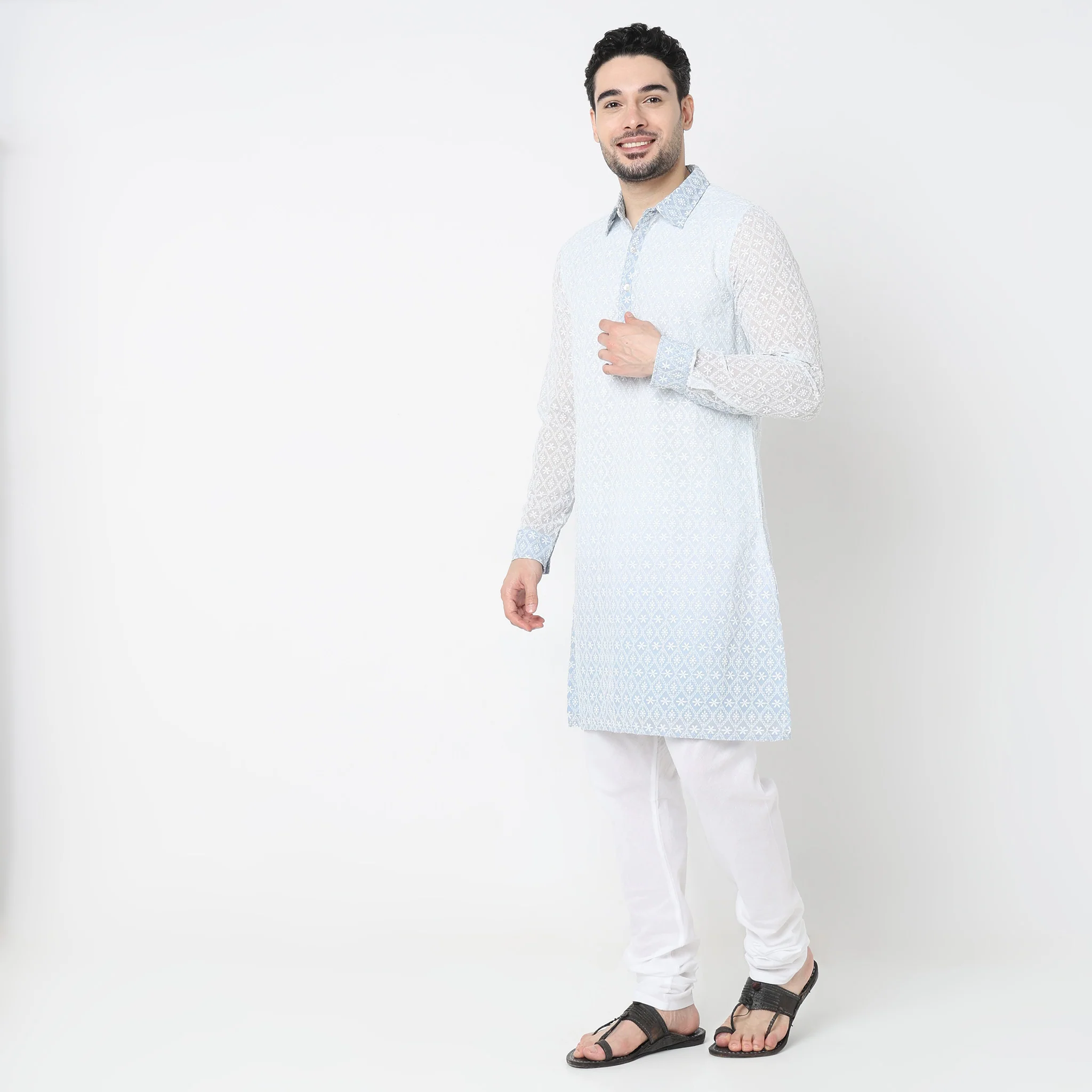 Regular Fit Embroidered Kurta - Image 5
