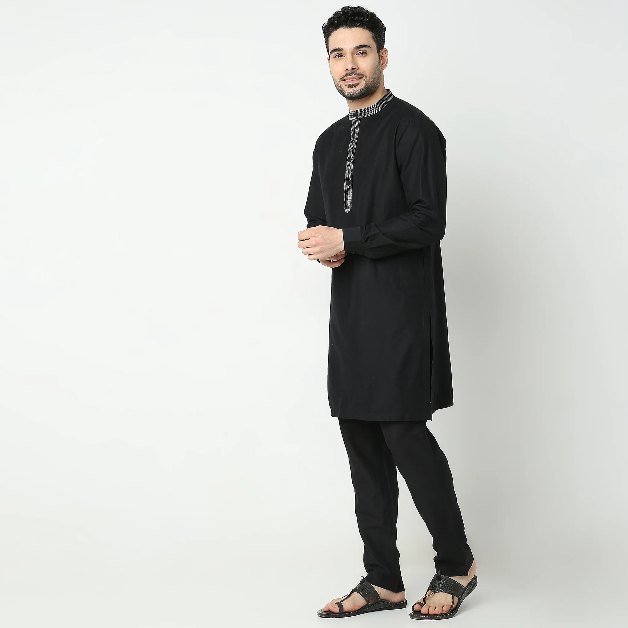 Regular Fit Embroidered Kurta With Pant Set - Image 3