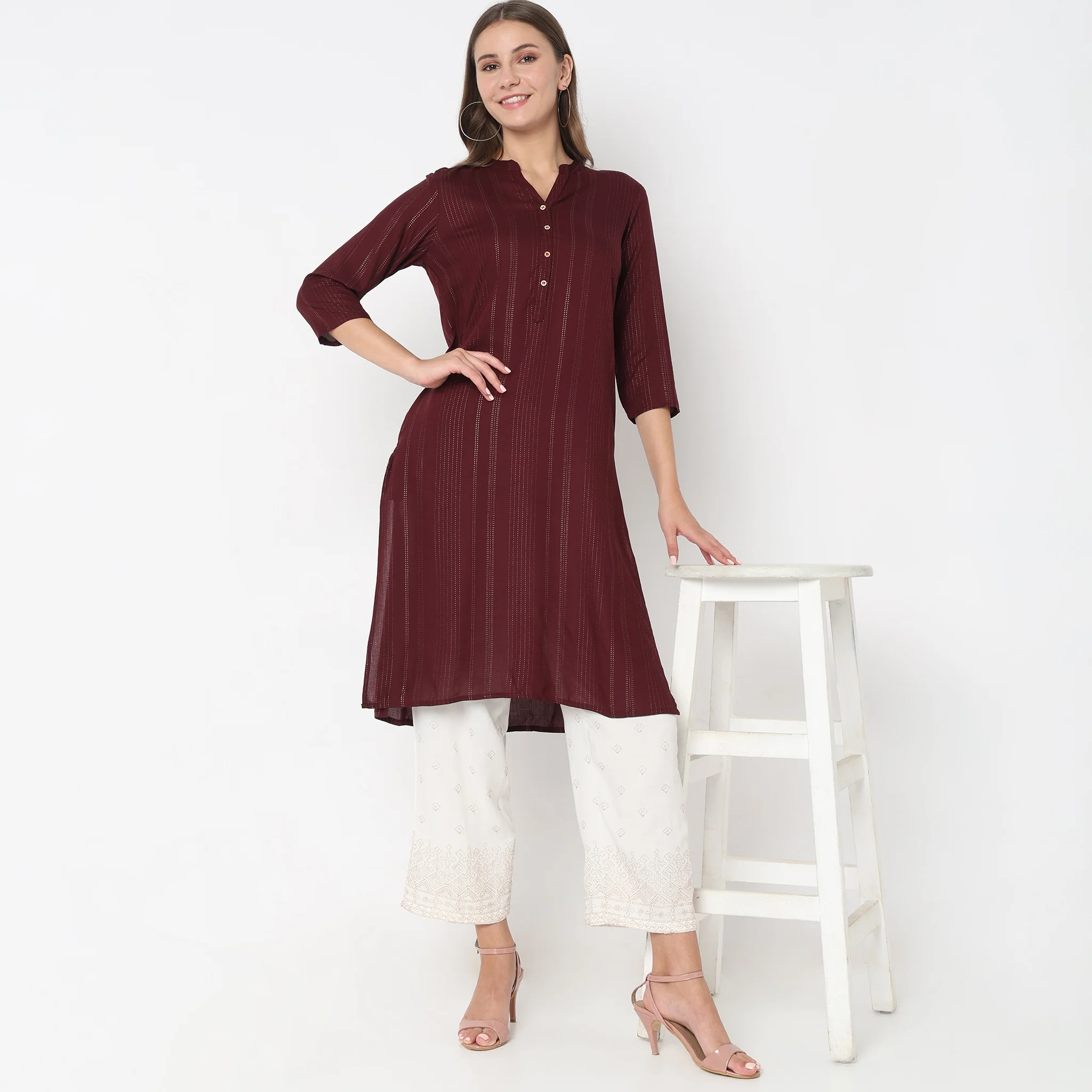 Regular Fit Embroidered Mid Rise Ethnic Pants