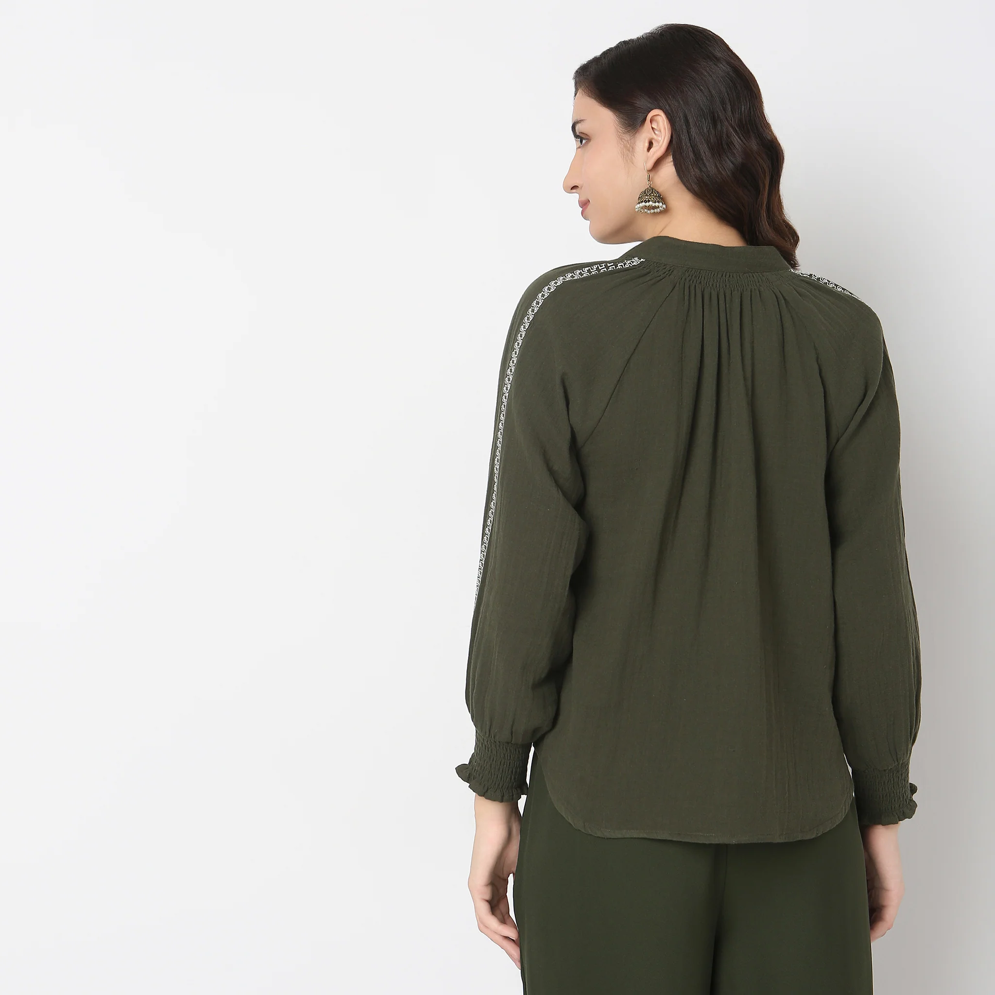 Regular Fit Embroidered Shirt - Image 3