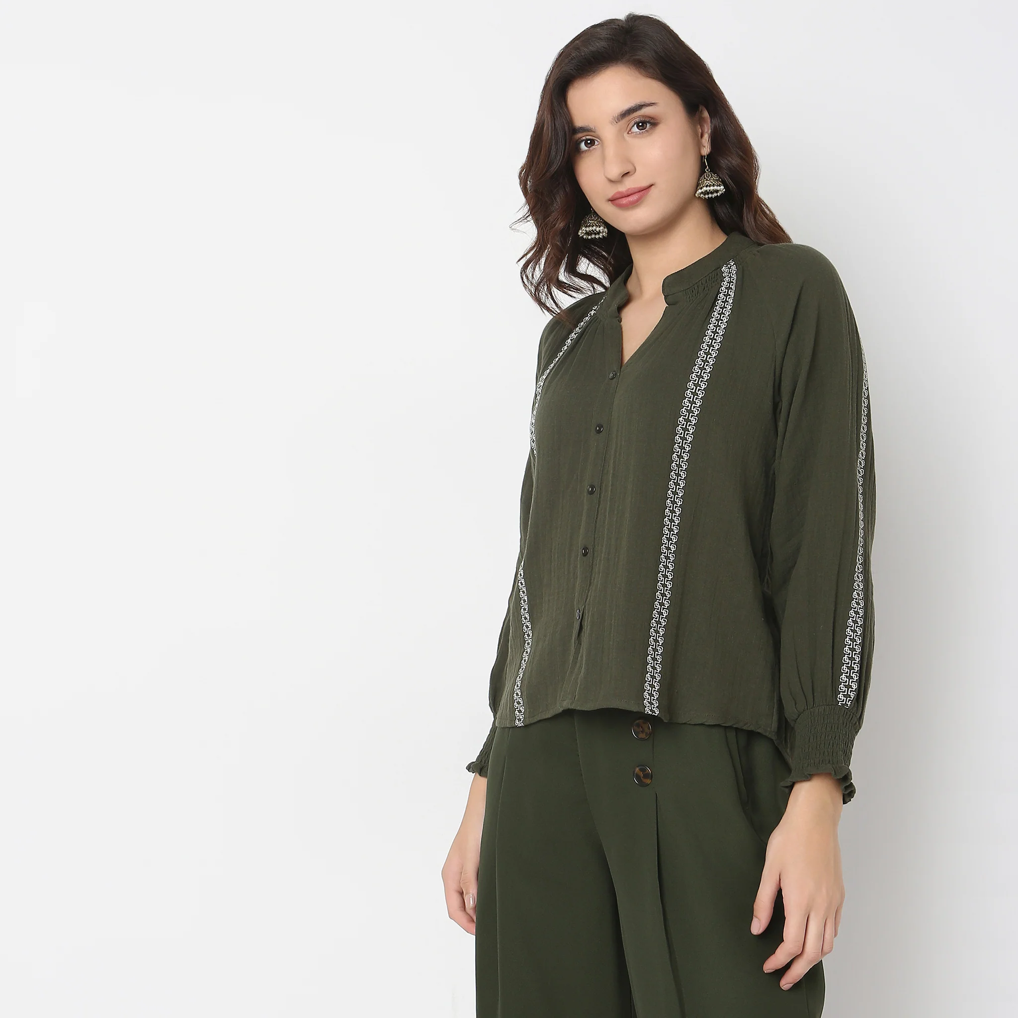 Regular Fit Embroidered Shirt - Image 5