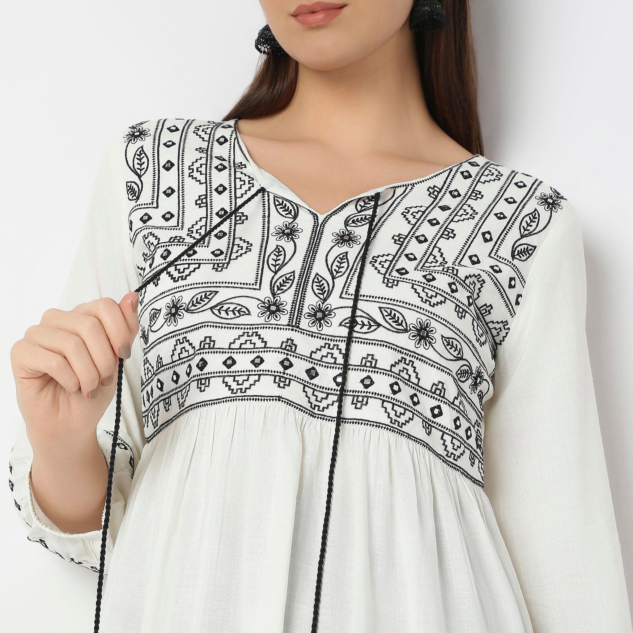 Regular Fit Embroidered Top - Image 4