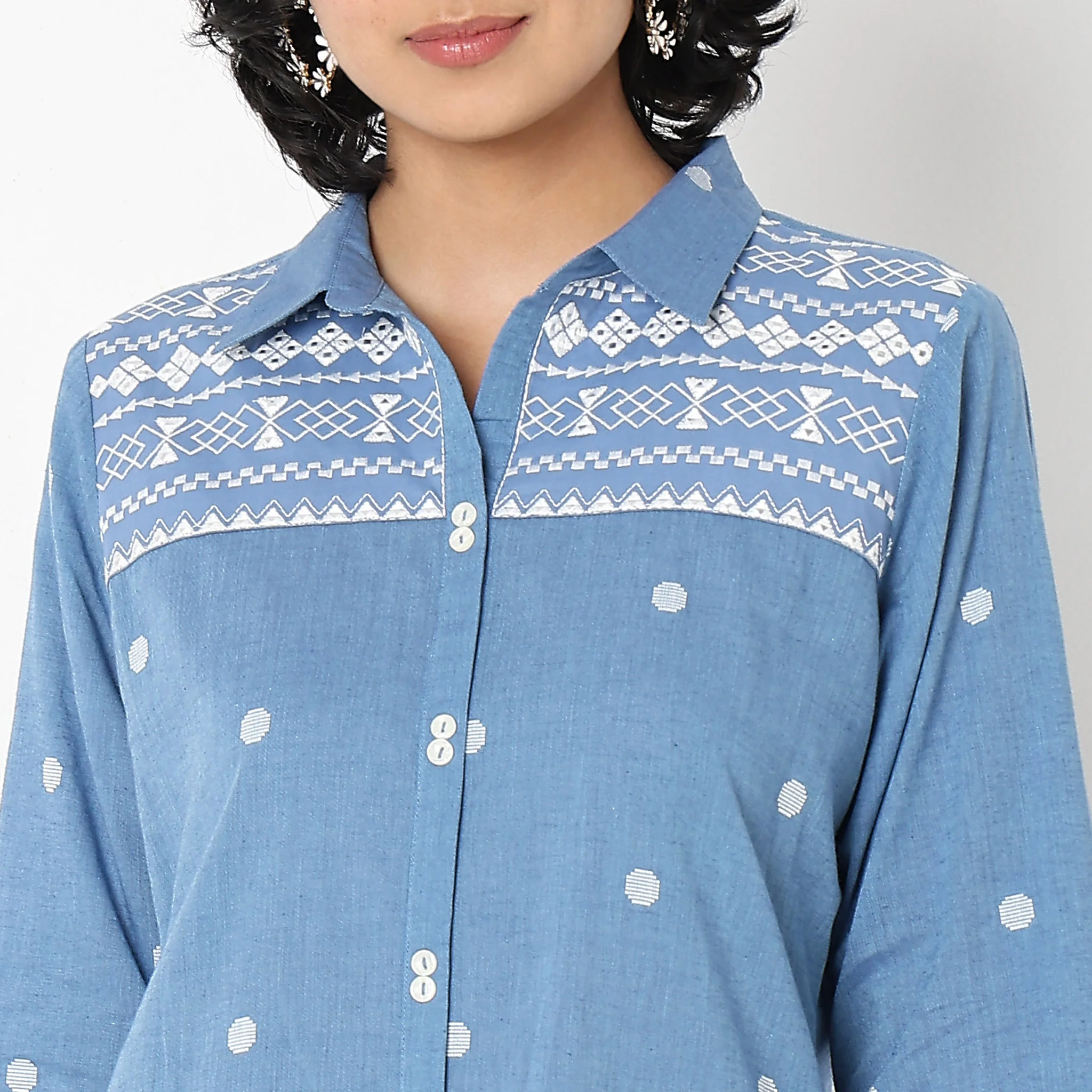 Regular Fit Embroidered Tunic - Image 4