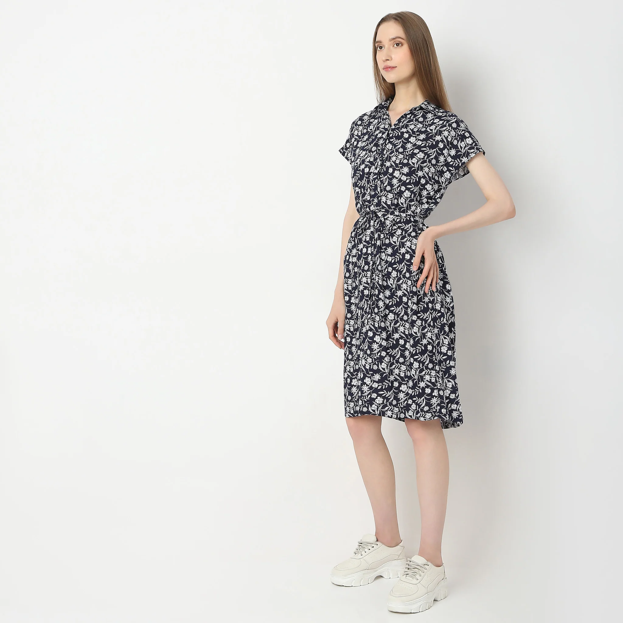 Regular Fit Floral Gown - Image 5