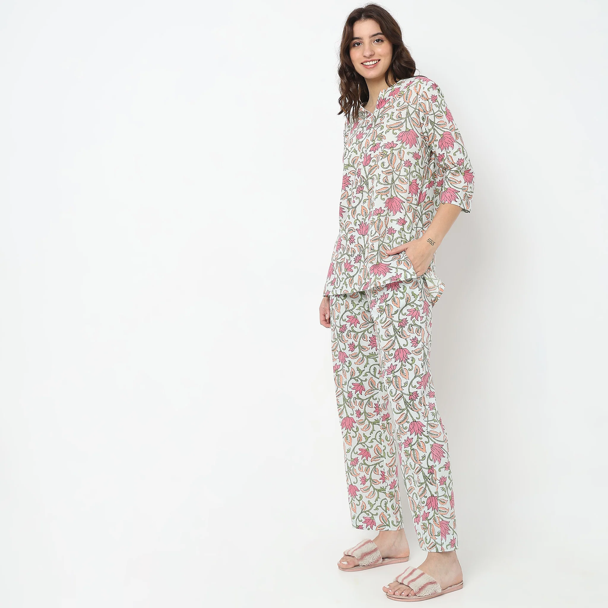 Woven Floral Short Kurta With Pyjama Sleepwear Set - Image 5
