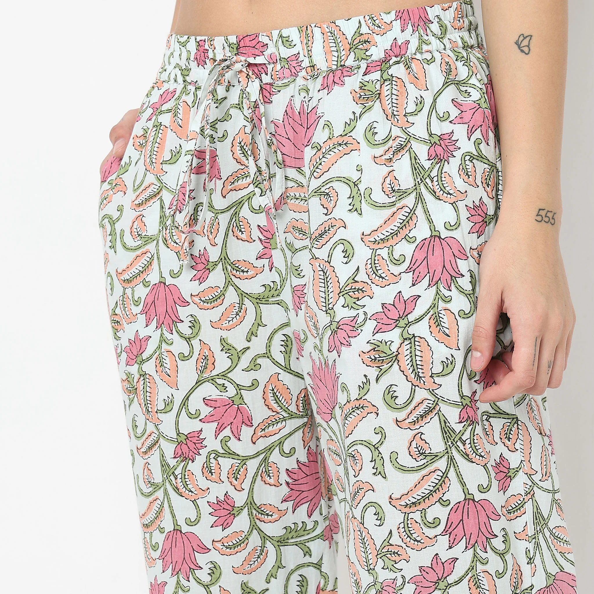 Woven Floral Short Kurta With Pyjama Sleepwear Set - Image 7