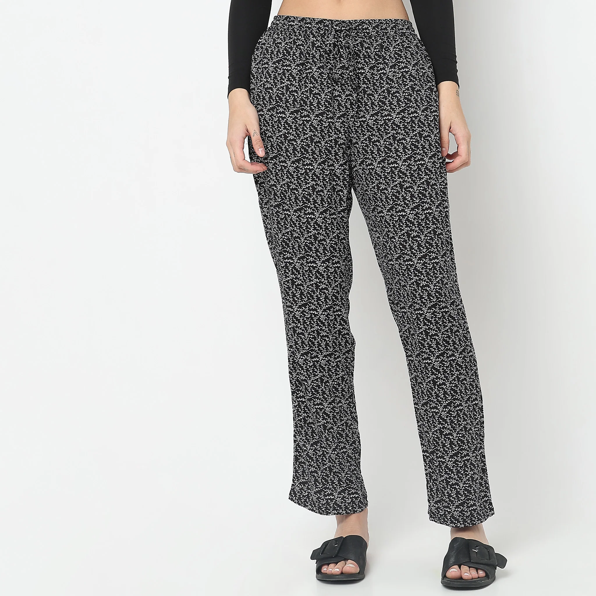Woven Floral Mid Rise Lounge Pyjamas - Image 2