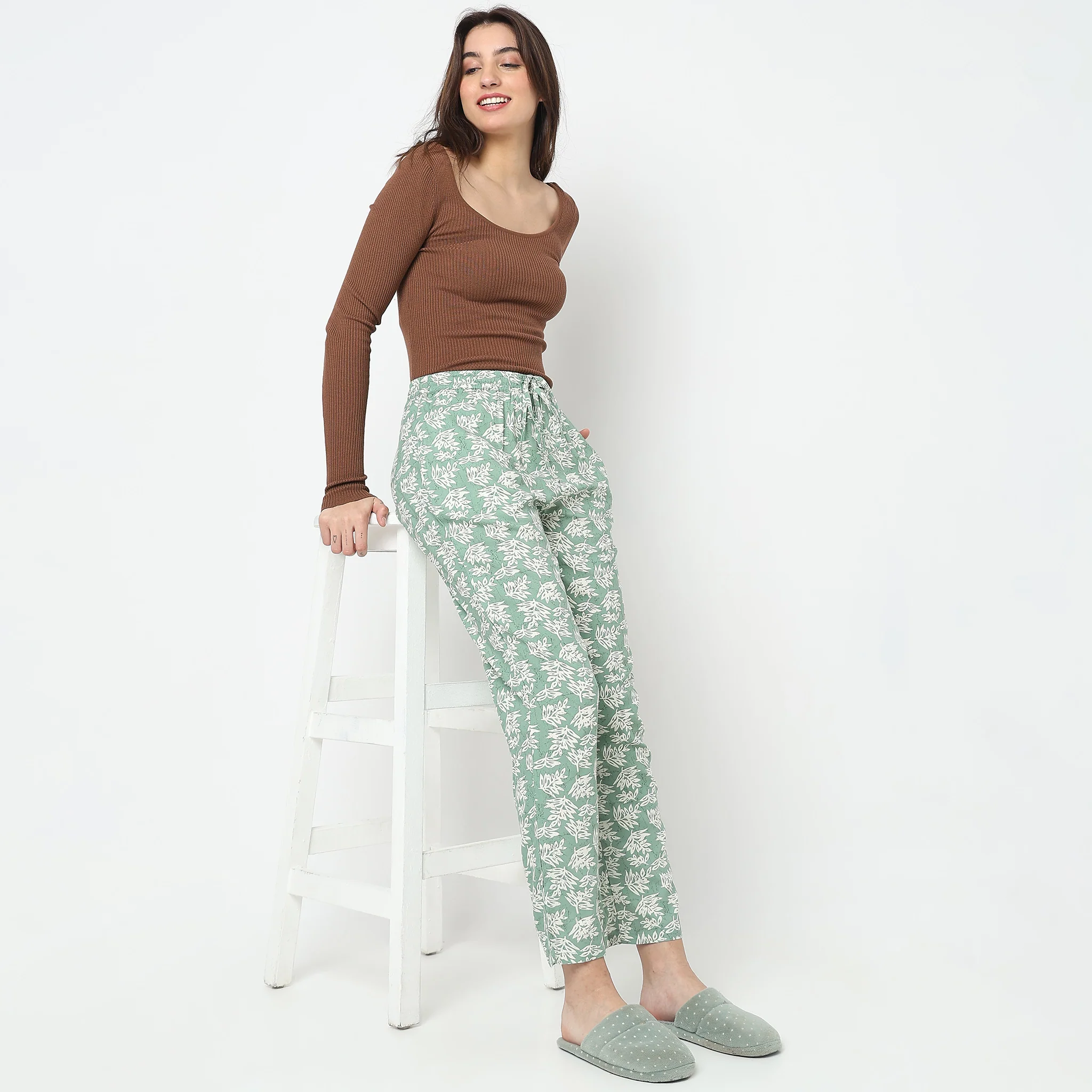 Woven Floral Mid Rise Lounge Pyjamas