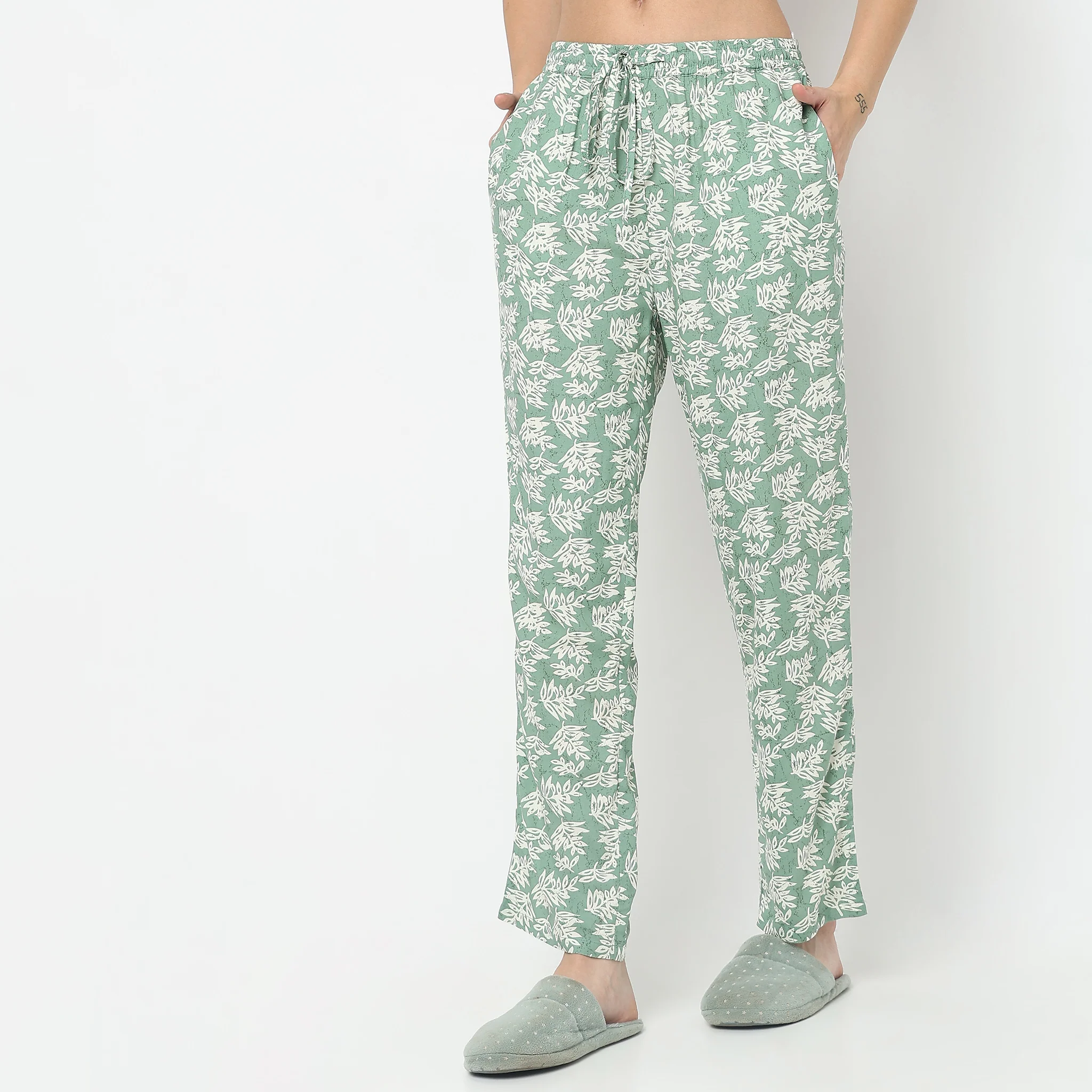 Woven Floral Mid Rise Lounge Pyjamas - Image 5