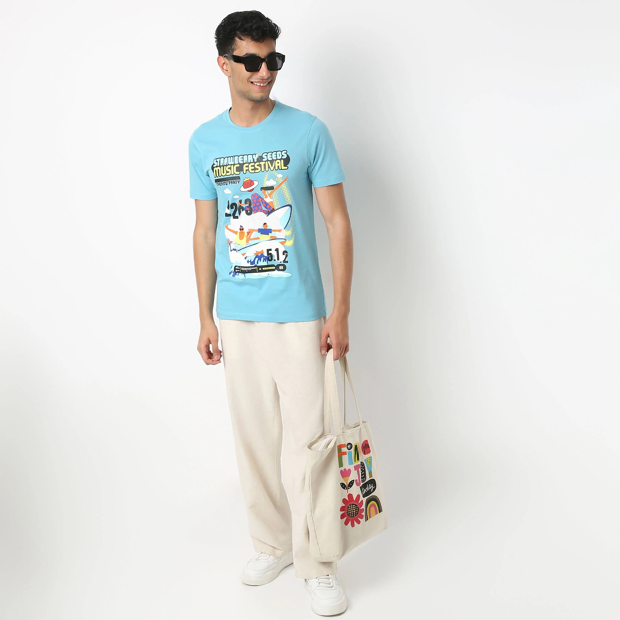 Crew Neck Graphic T-Shirt