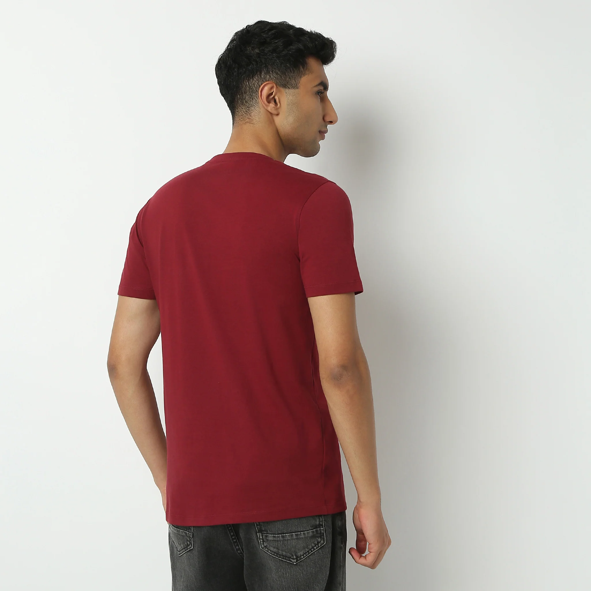 Crew Neck Half Sleeve Graphitee T-Shirt - Image 3
