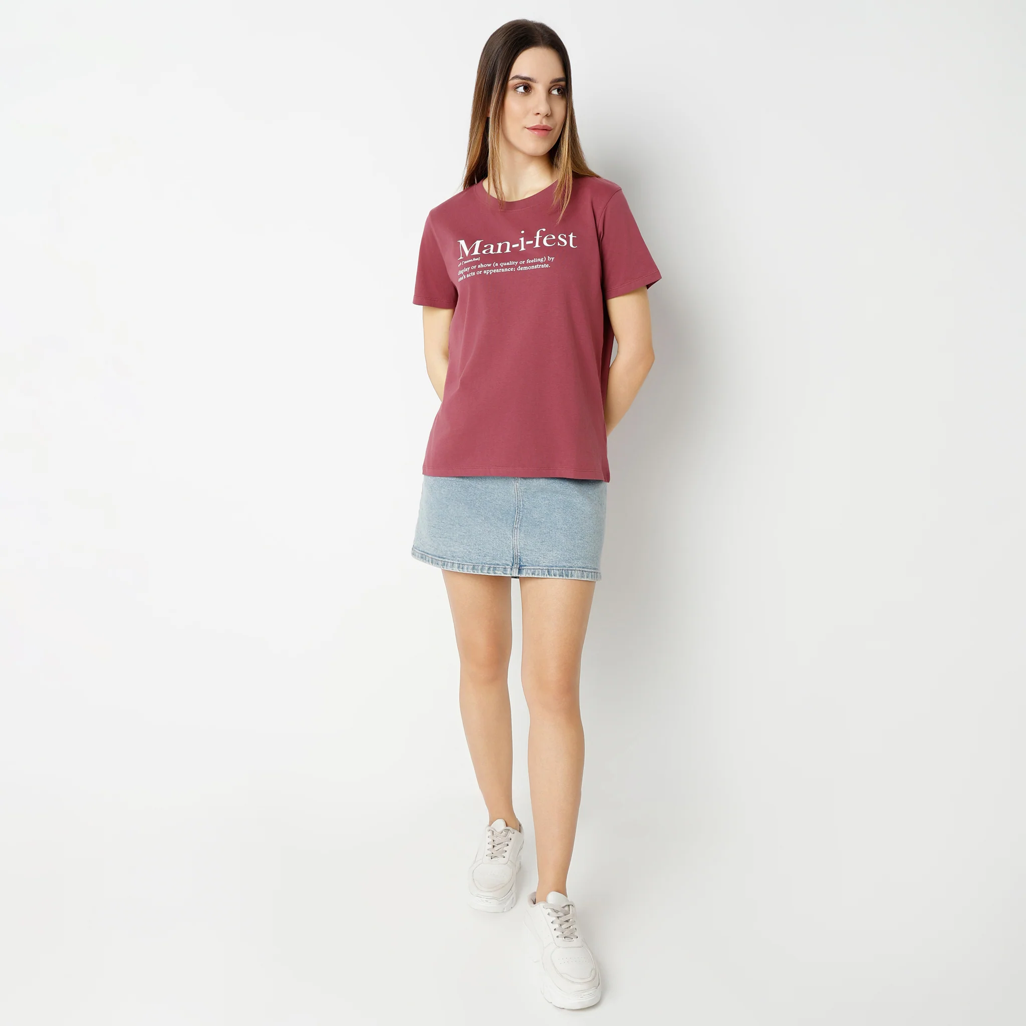 Graphic Round Neck Short Sleeve T-Shirt - Image 2
