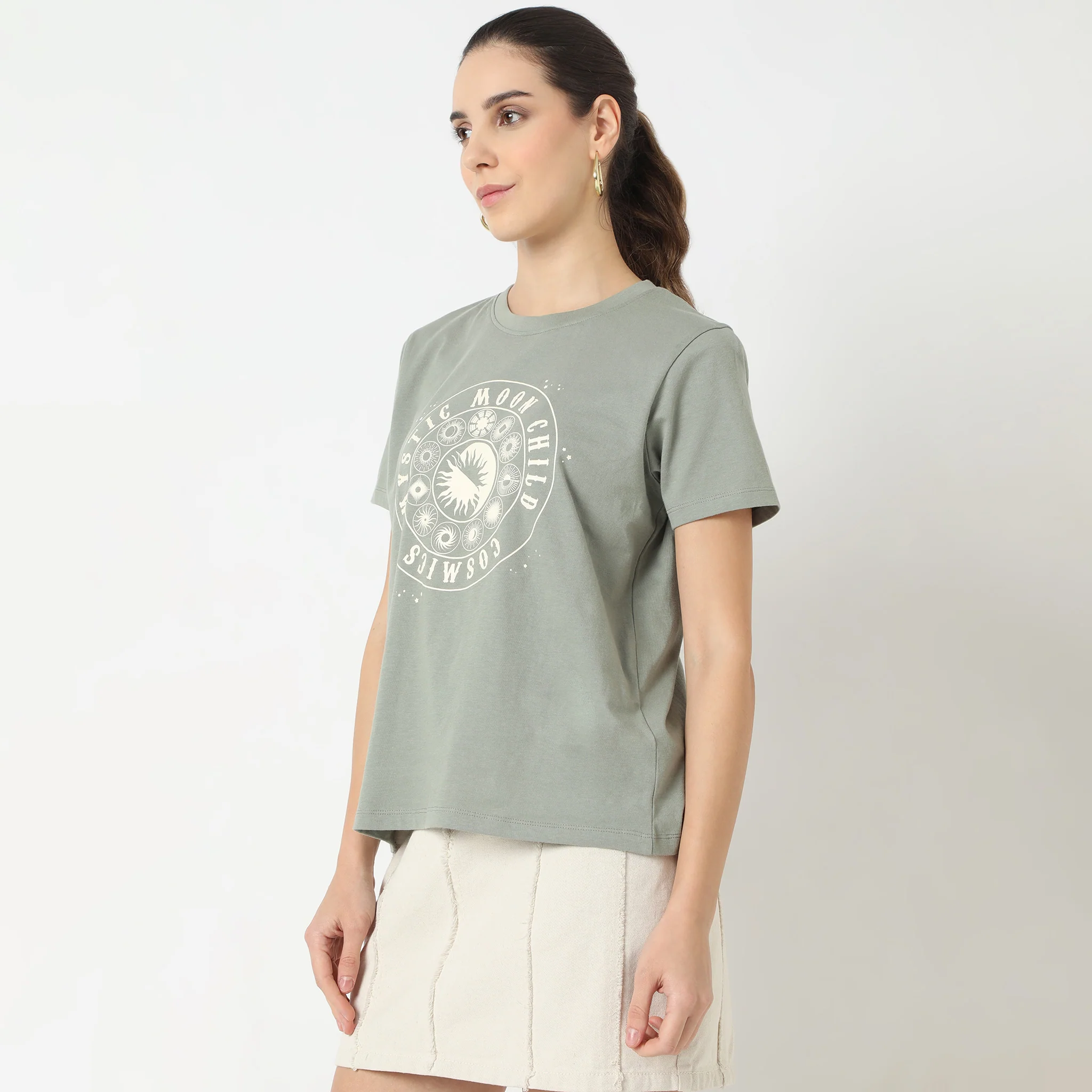 Short Sleeve Round Neck With Front Graphic T-Shirt - Image 4