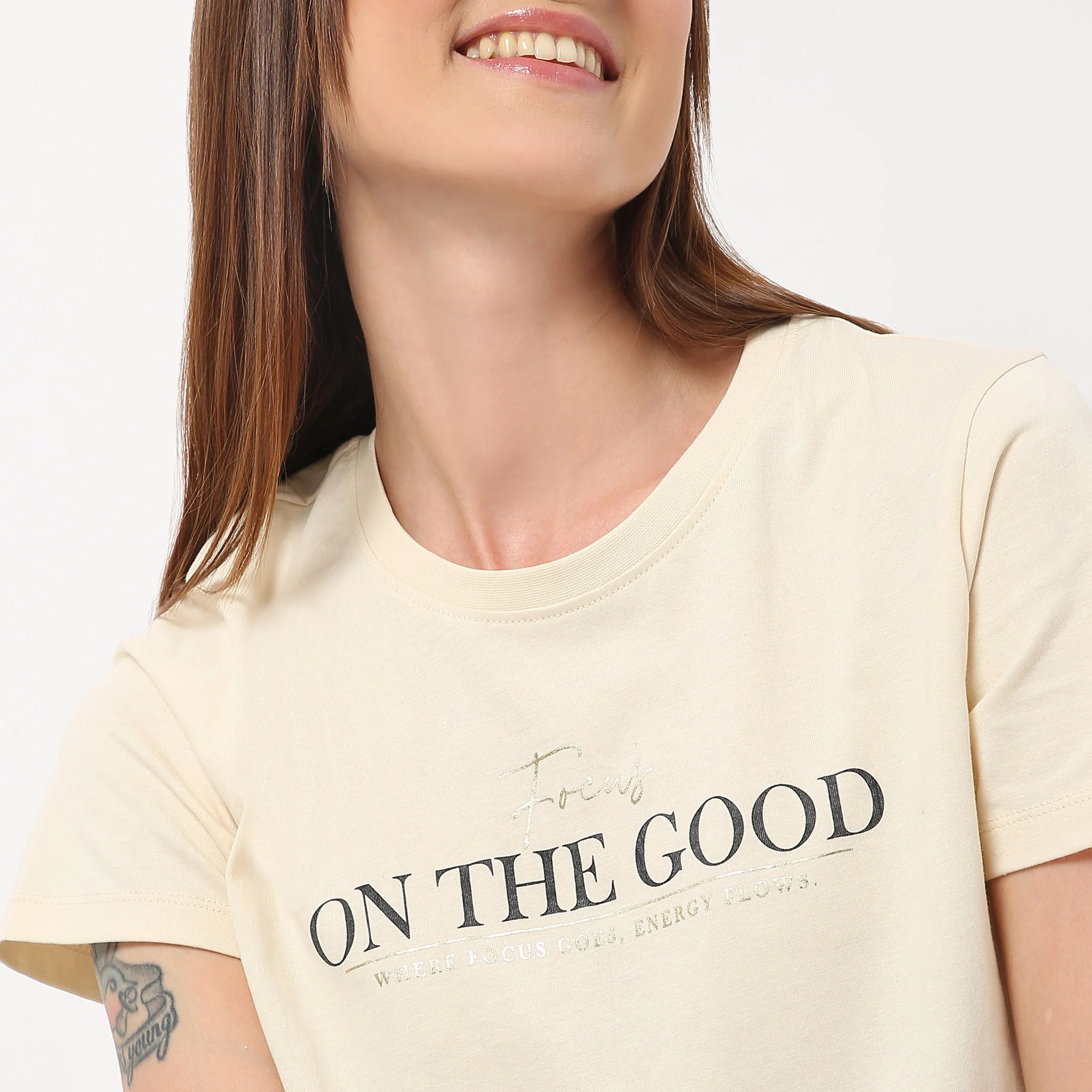 Crew Neck Short Sleeve Graphic T-Shirt - Image 4