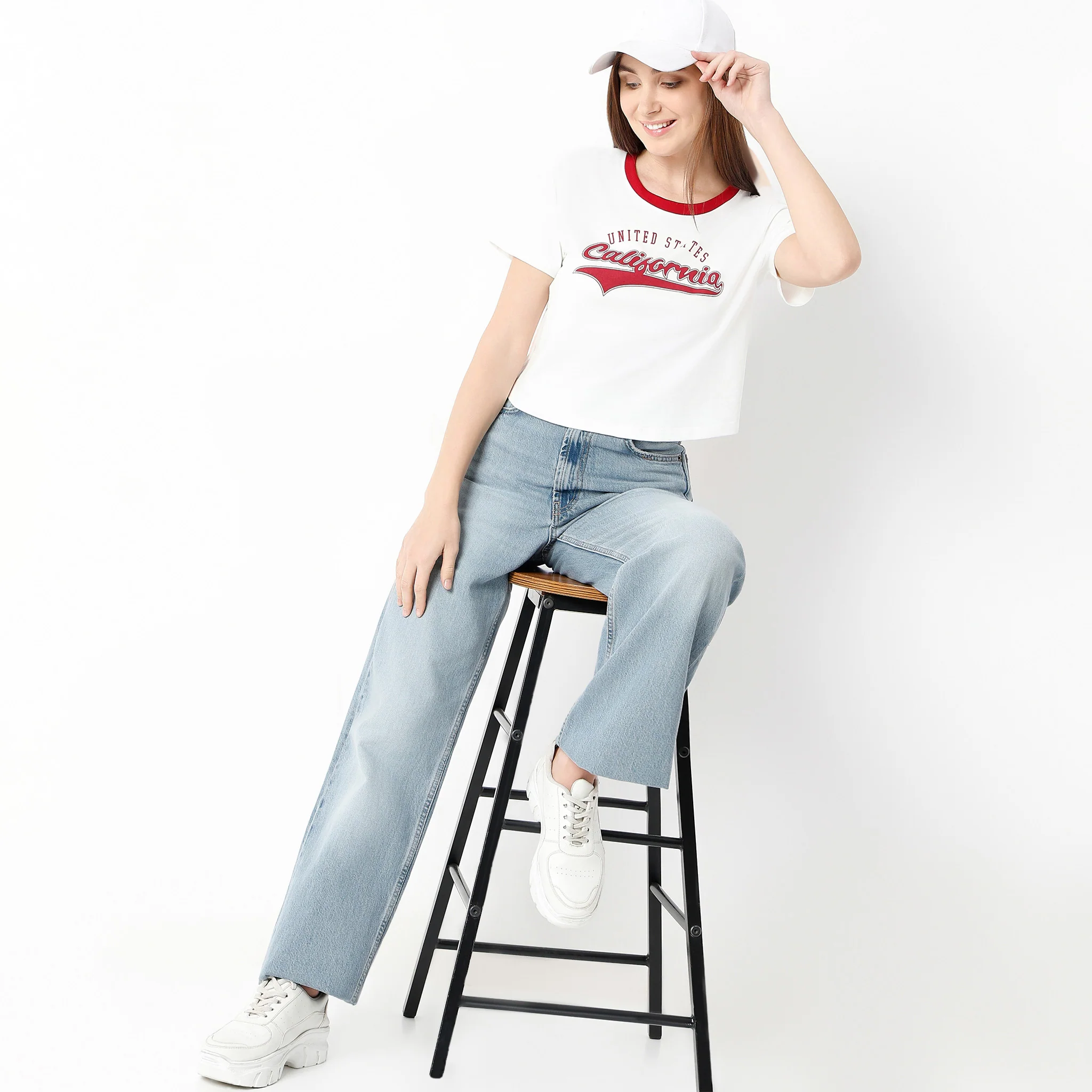 Crew Neck Short Sleeve Betty Graphic Crop T-Shirt