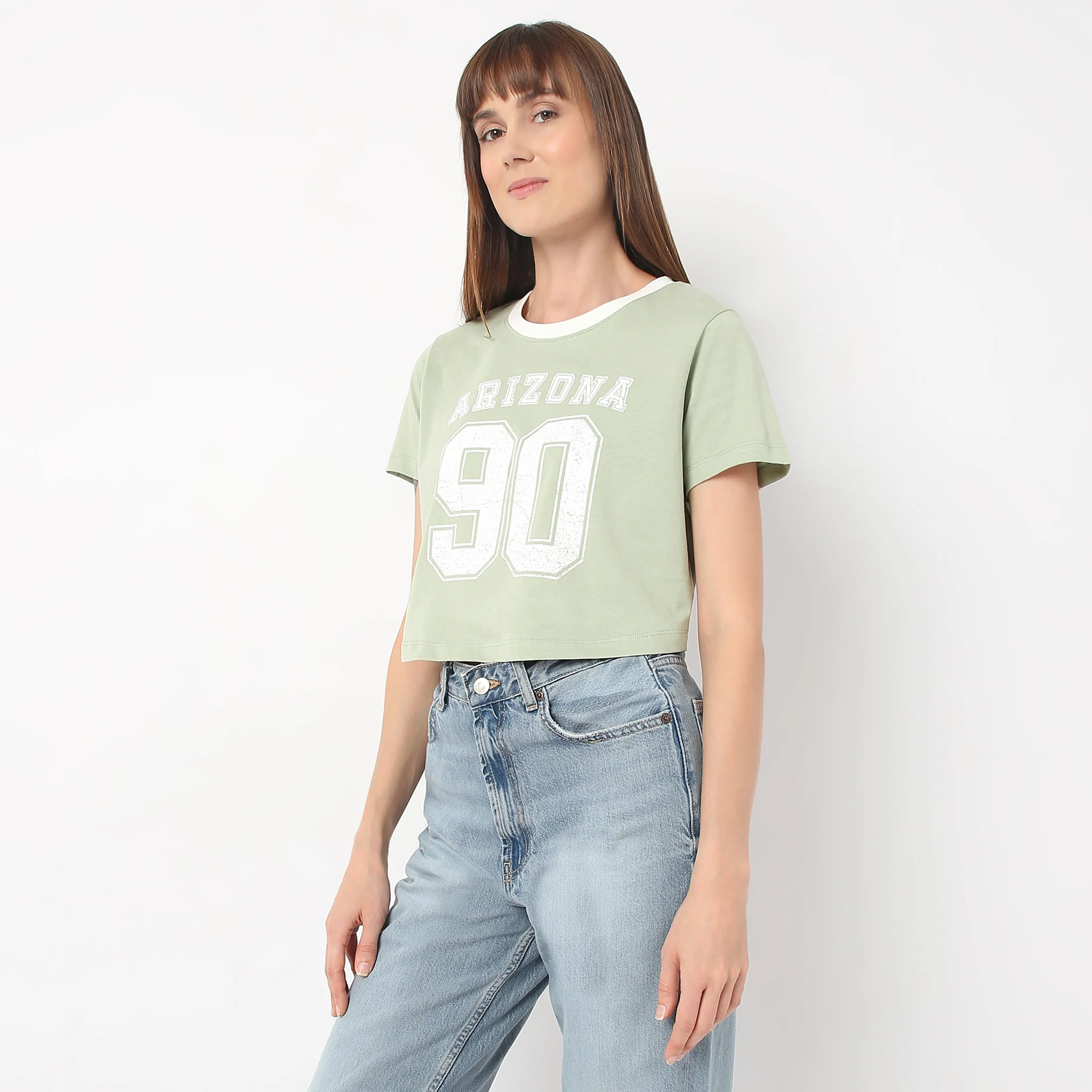 Crew Neck Short Sleeve Betty Graphic Crop T-Shirt - Image 3