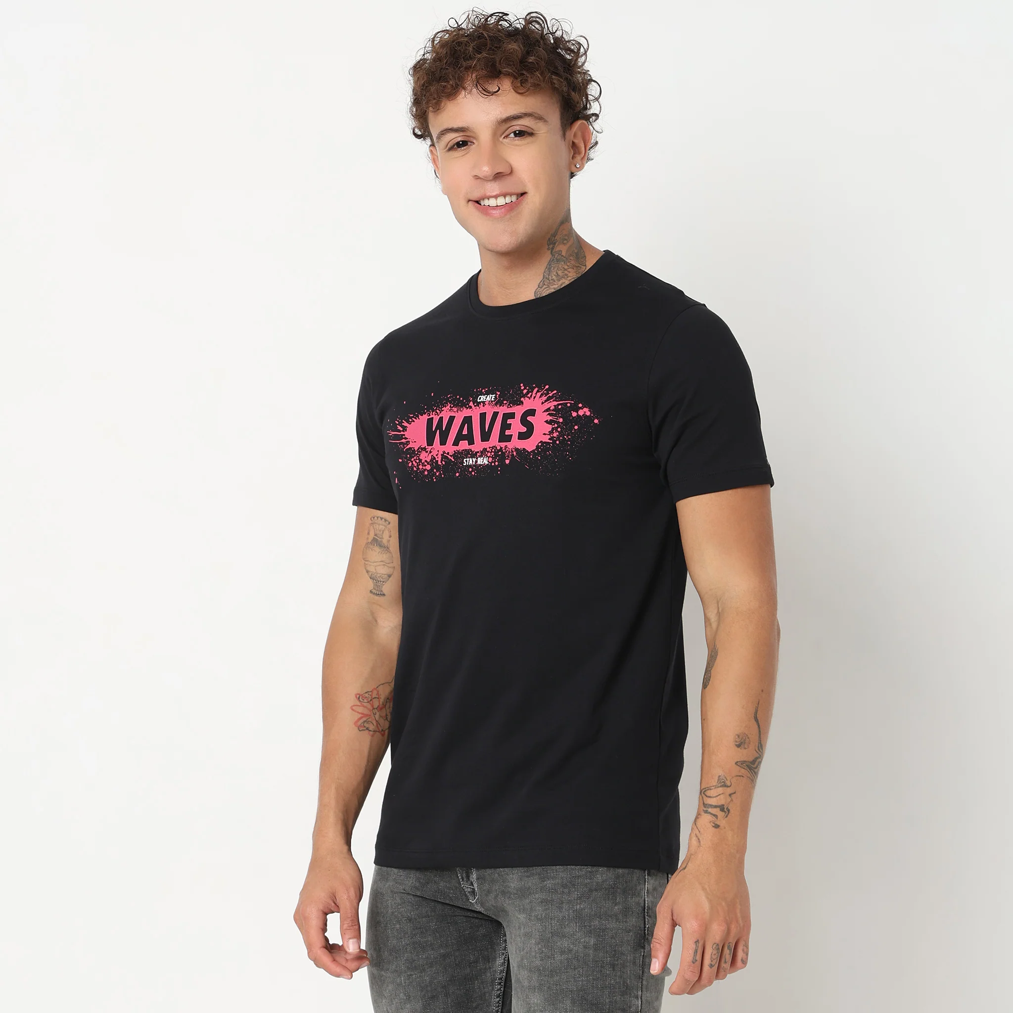 Regular Fit Graphic T-Shirt - Image 5