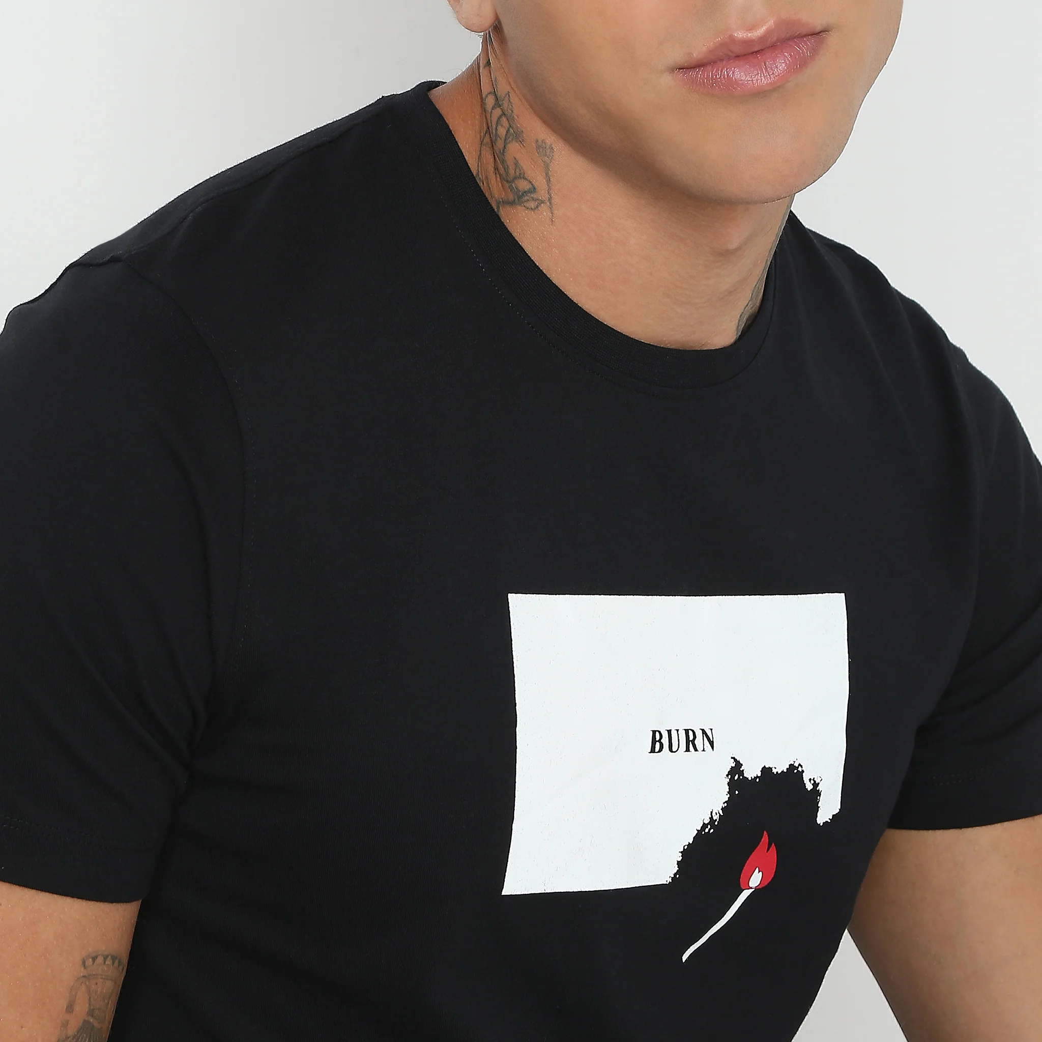 Regular Fit Graphic T-Shirt - Image 4
