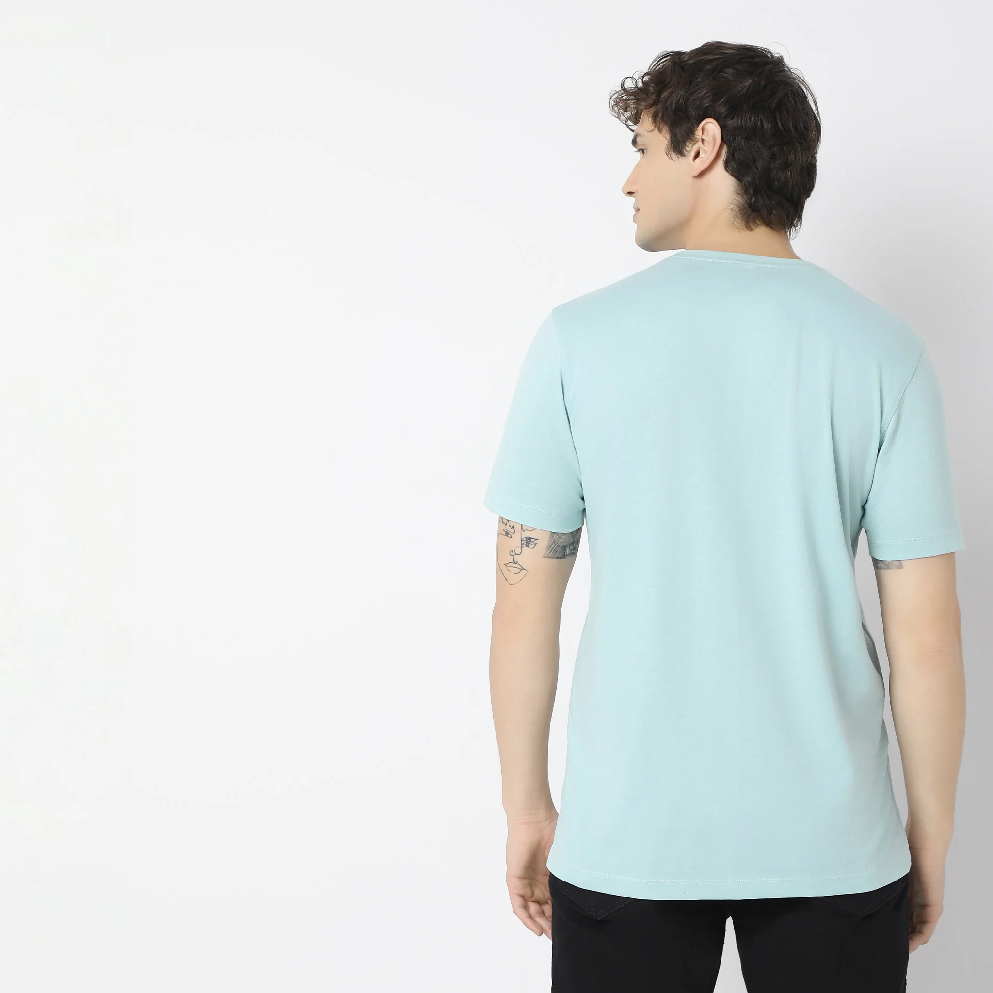 Regular Fit Graphic T-Shirt - Image 3