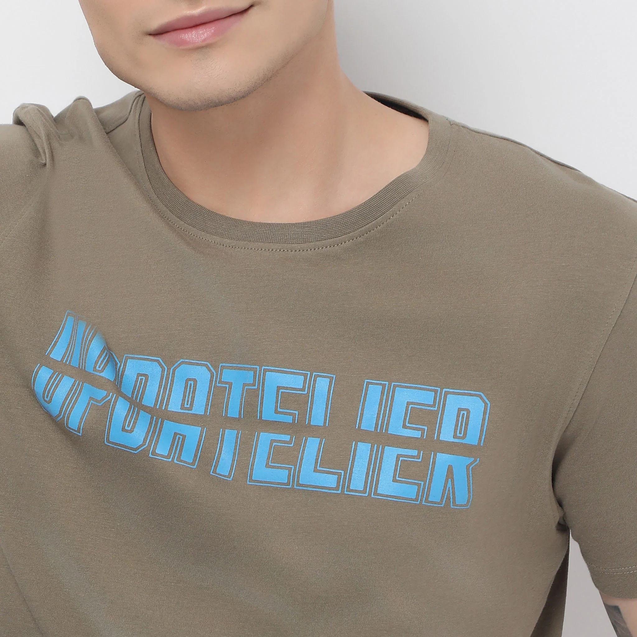 Regular Fit Graphic T-Shirt - Image 4
