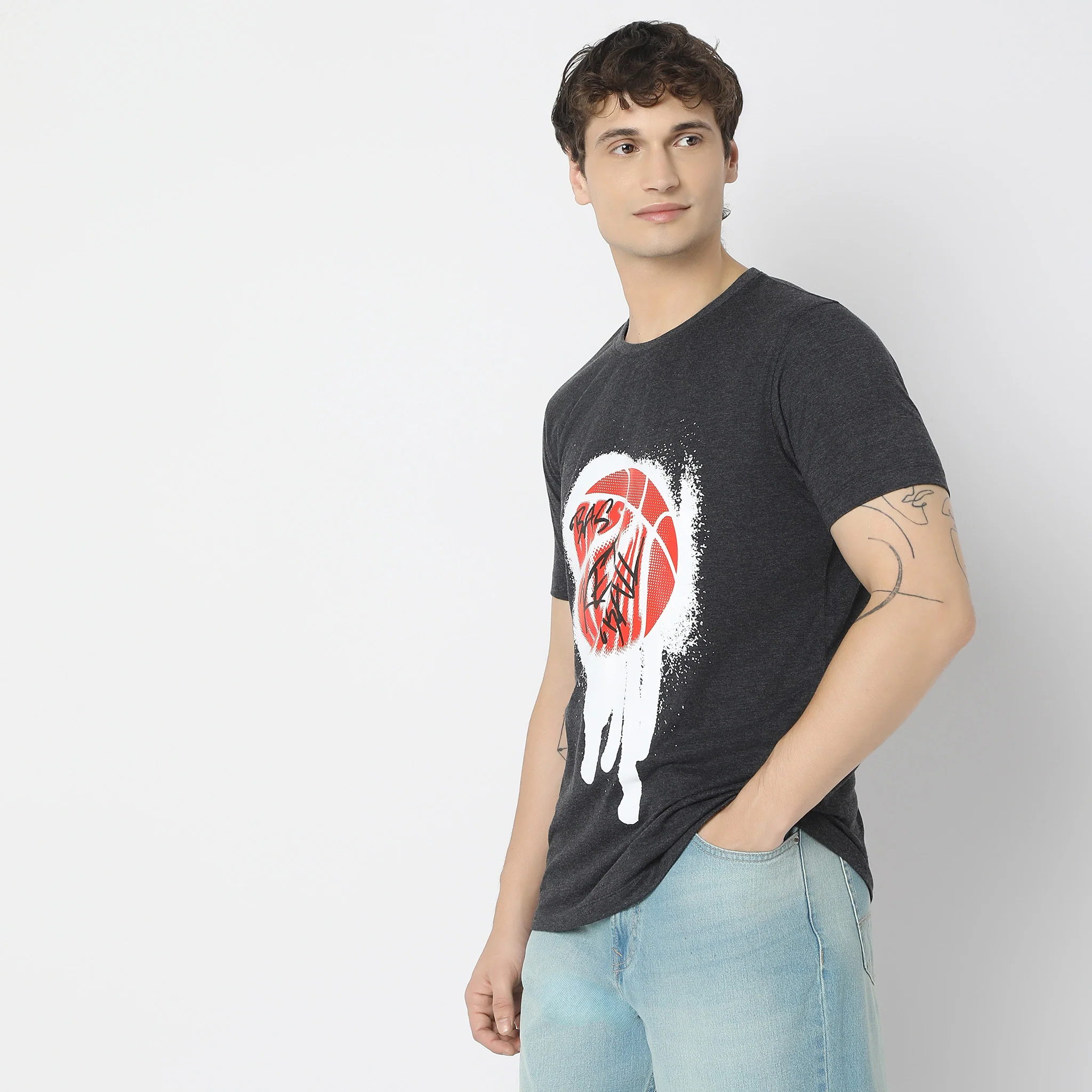 Regular Fit Graphic T-Shirt - Image 5
