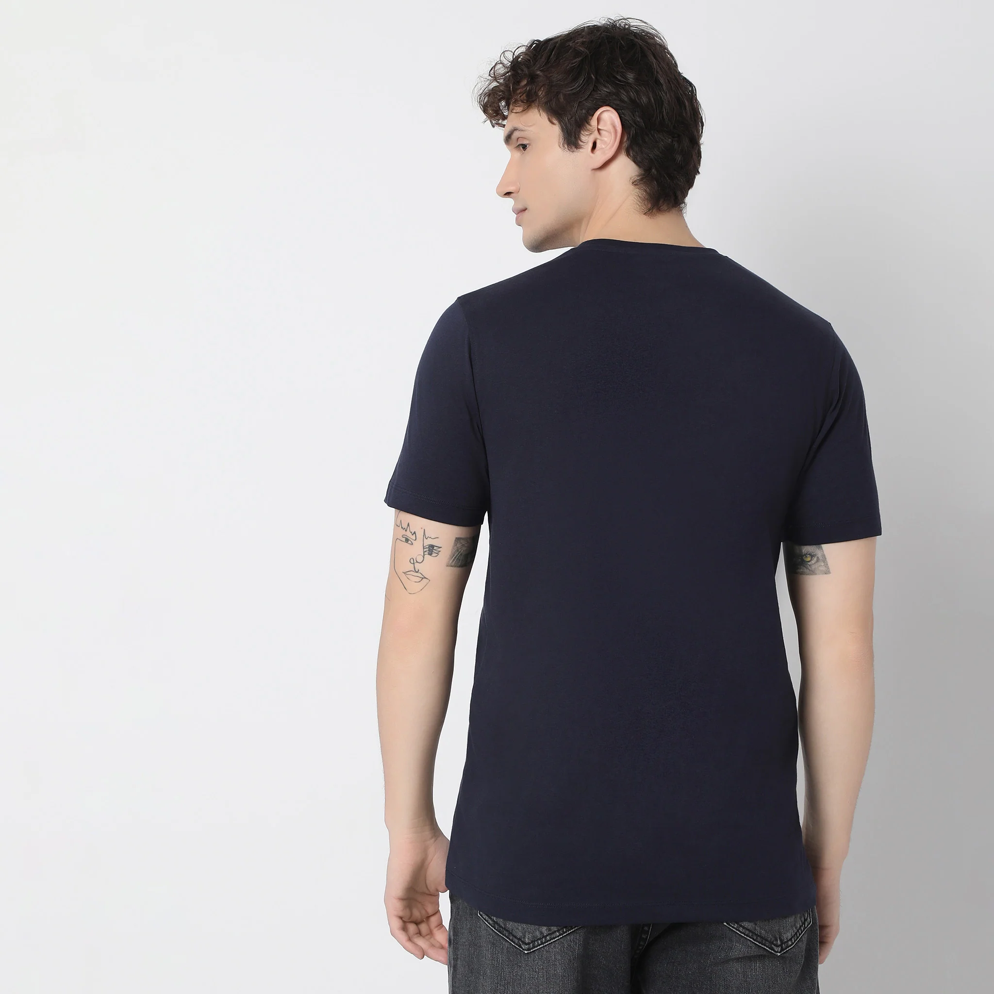 Regular Fit Graphic T-Shirt - Image 3