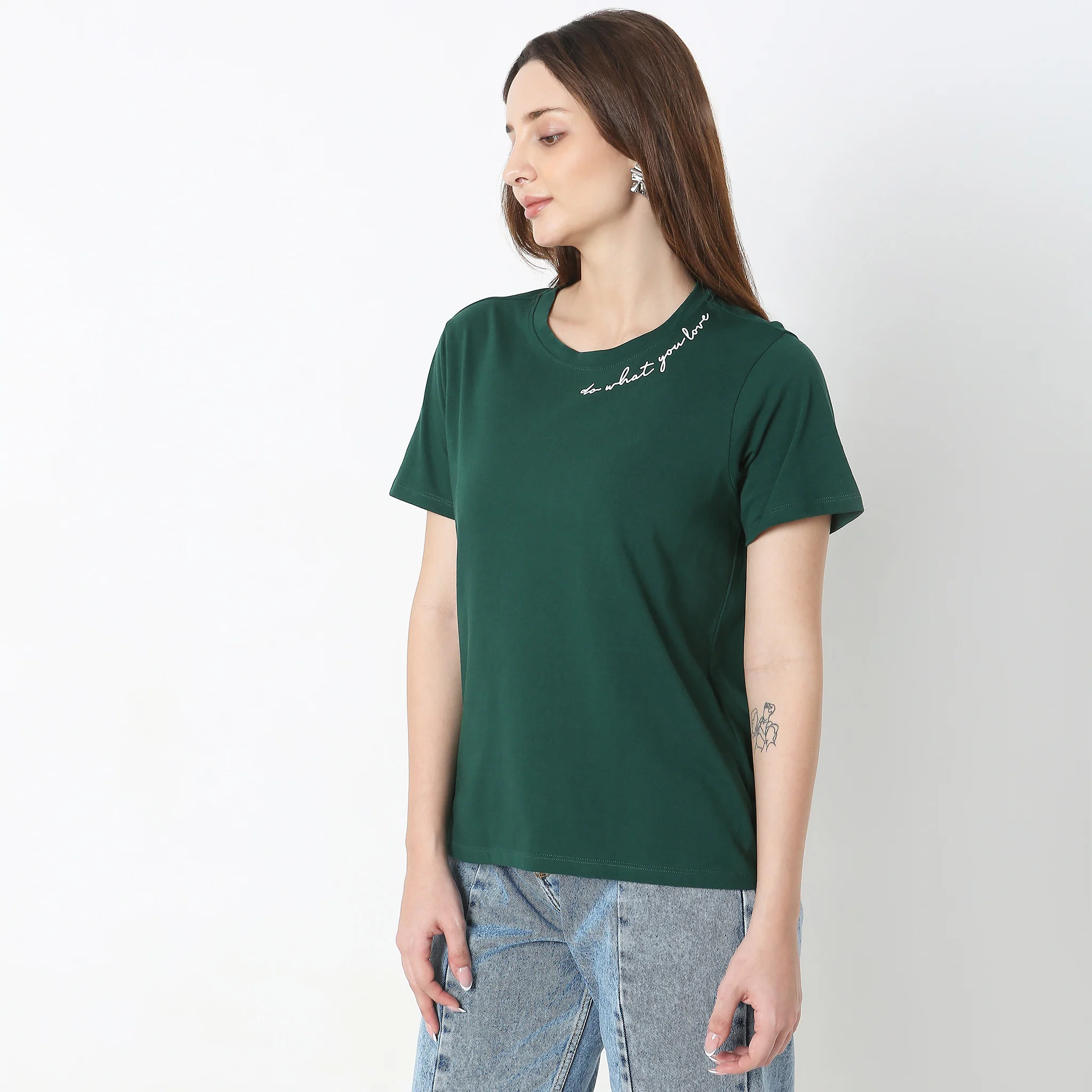 Regular Fit Graphic T-Shirt - Image 5