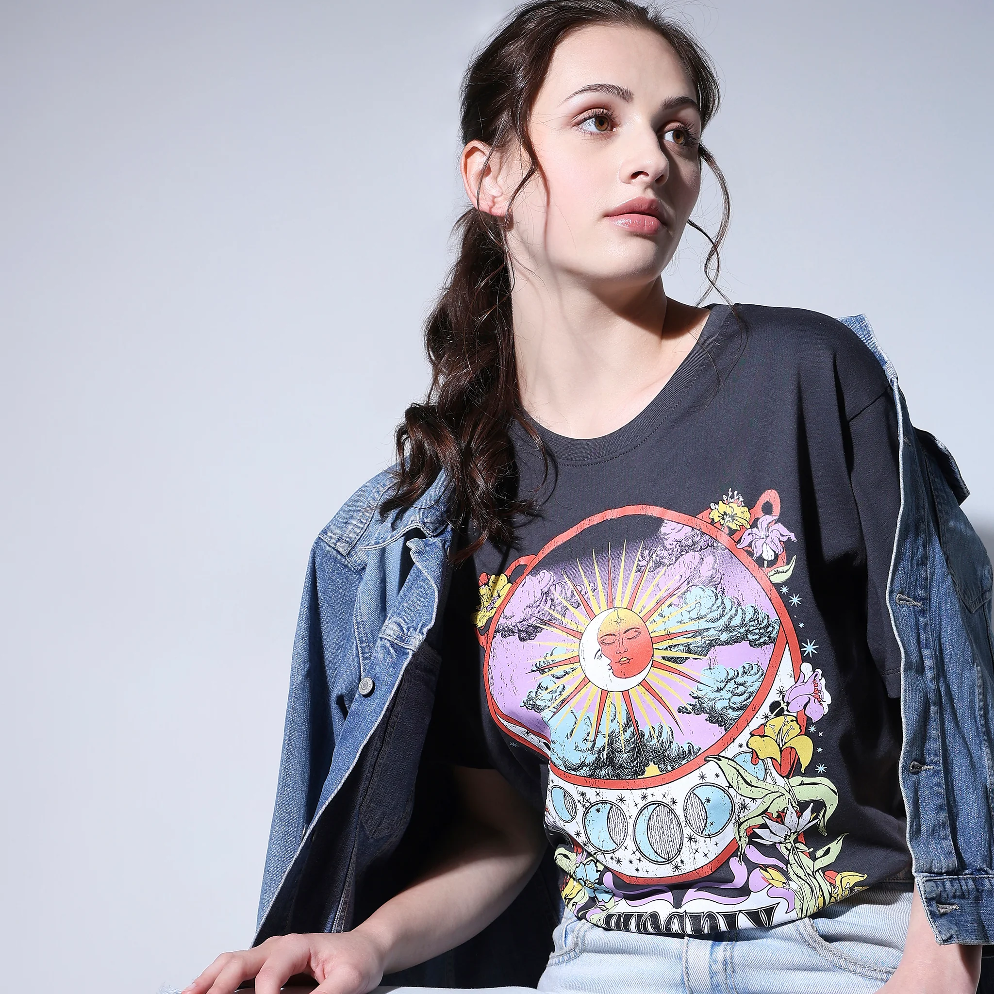 Regular Fit Graphic T-Shirt - Image 5