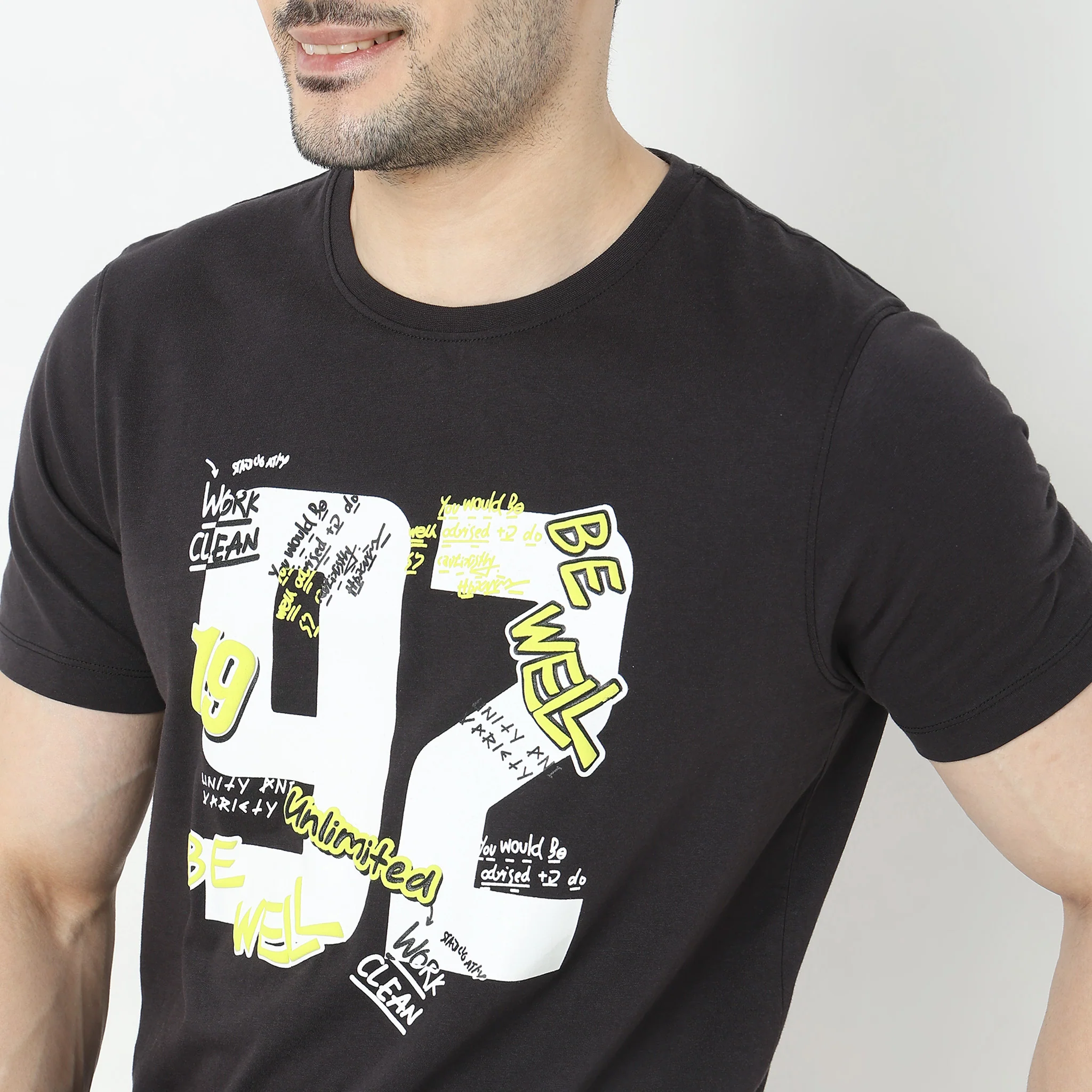 Regular Fit Graphic T-Shirt - Image 4