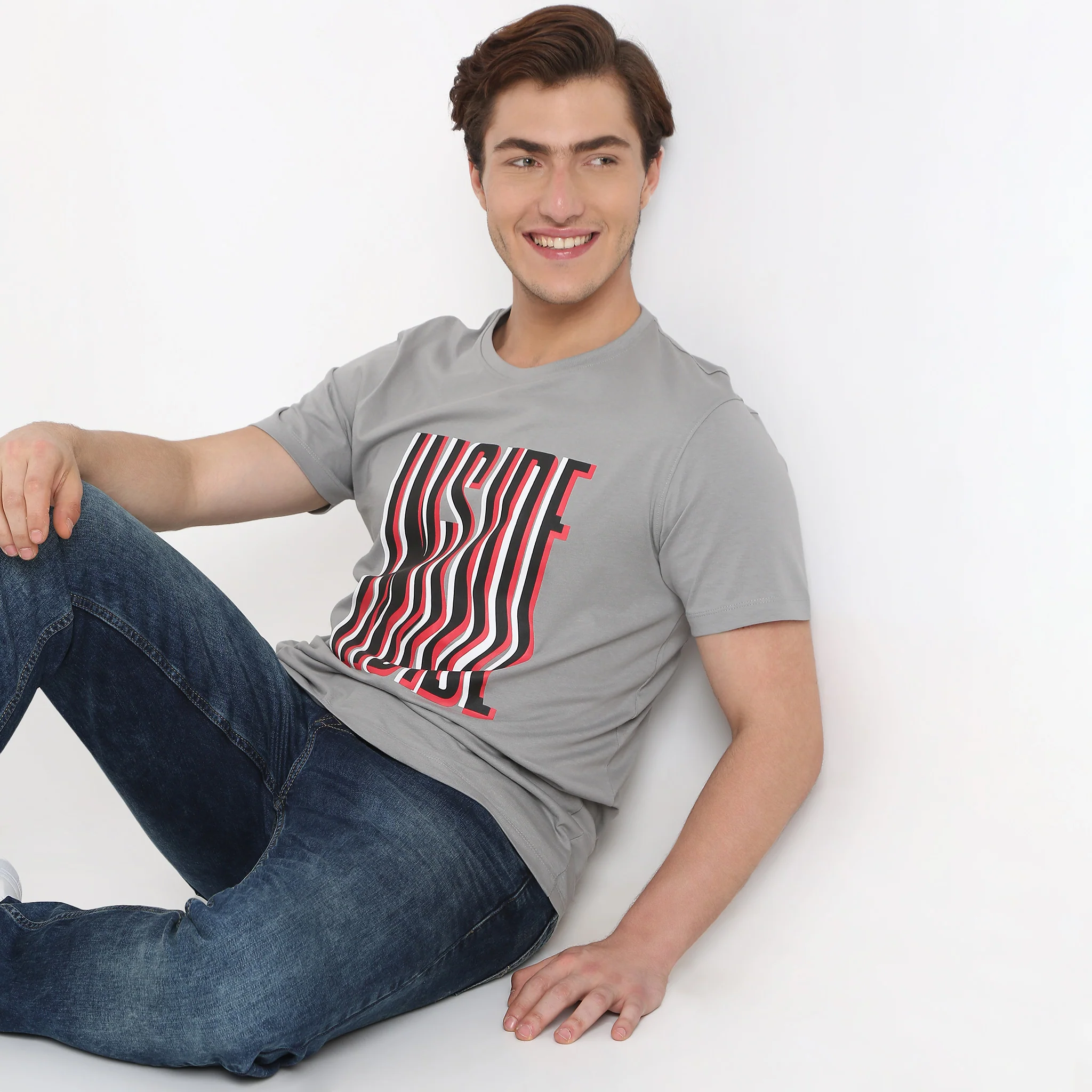 Regular Fit Graphic T-Shirt - Image 2