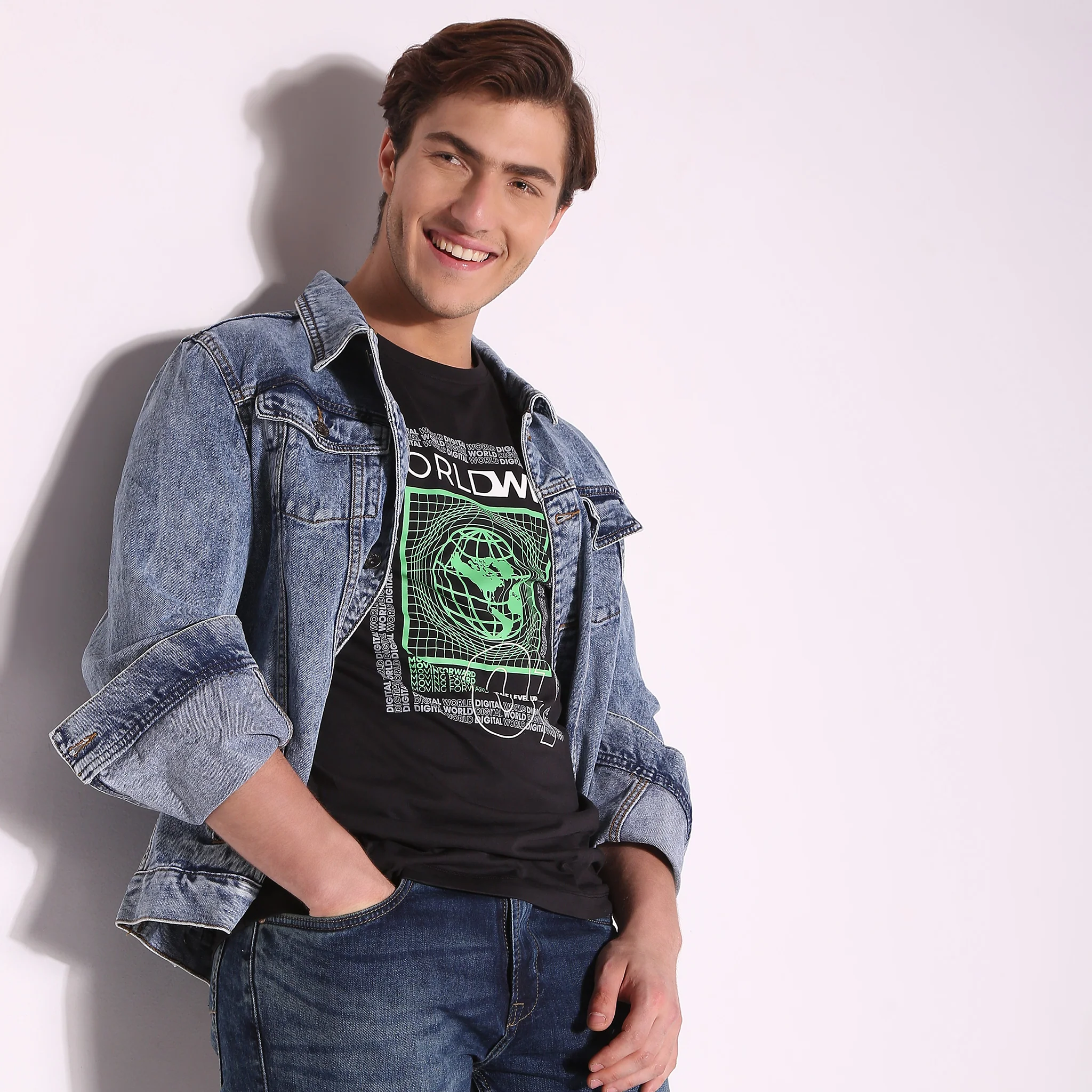 Regular Fit Graphic T-Shirt - Image 2