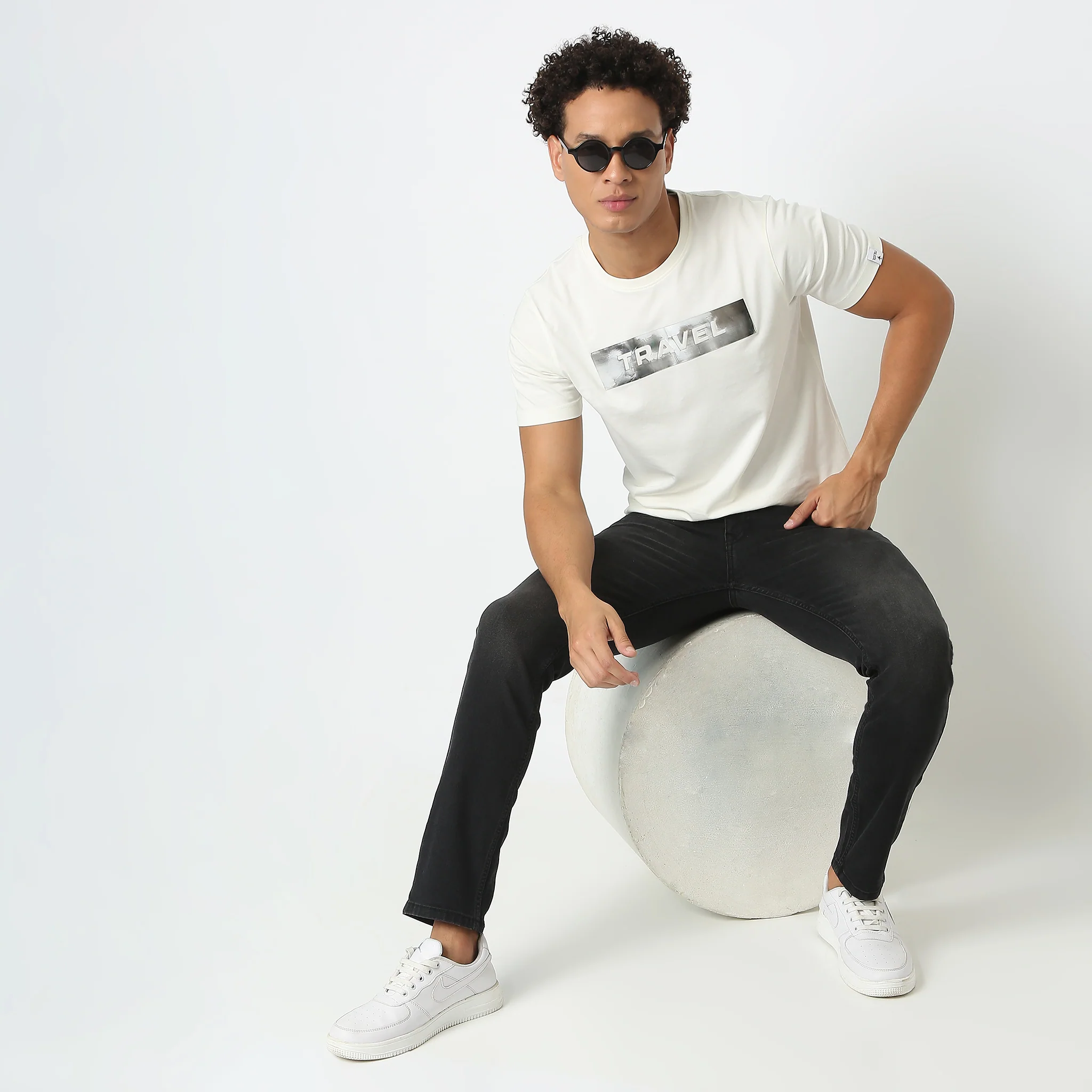 Three 3 Dimension Reflective Graphic In Cotton Stretch Jersey - Regular Fit T-Shirt - Image 11
