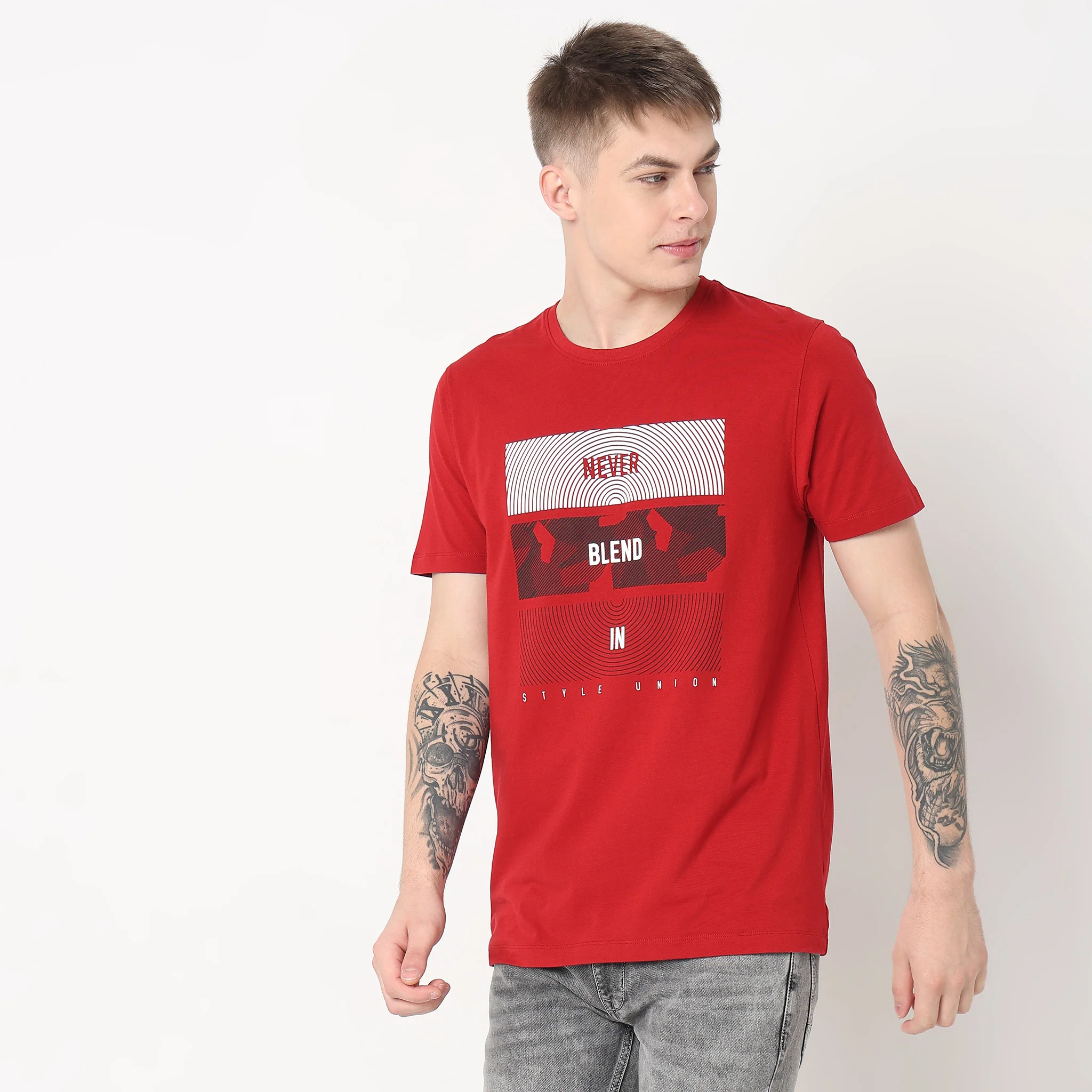 Regular Fit Graphic T-Shirt - Image 5