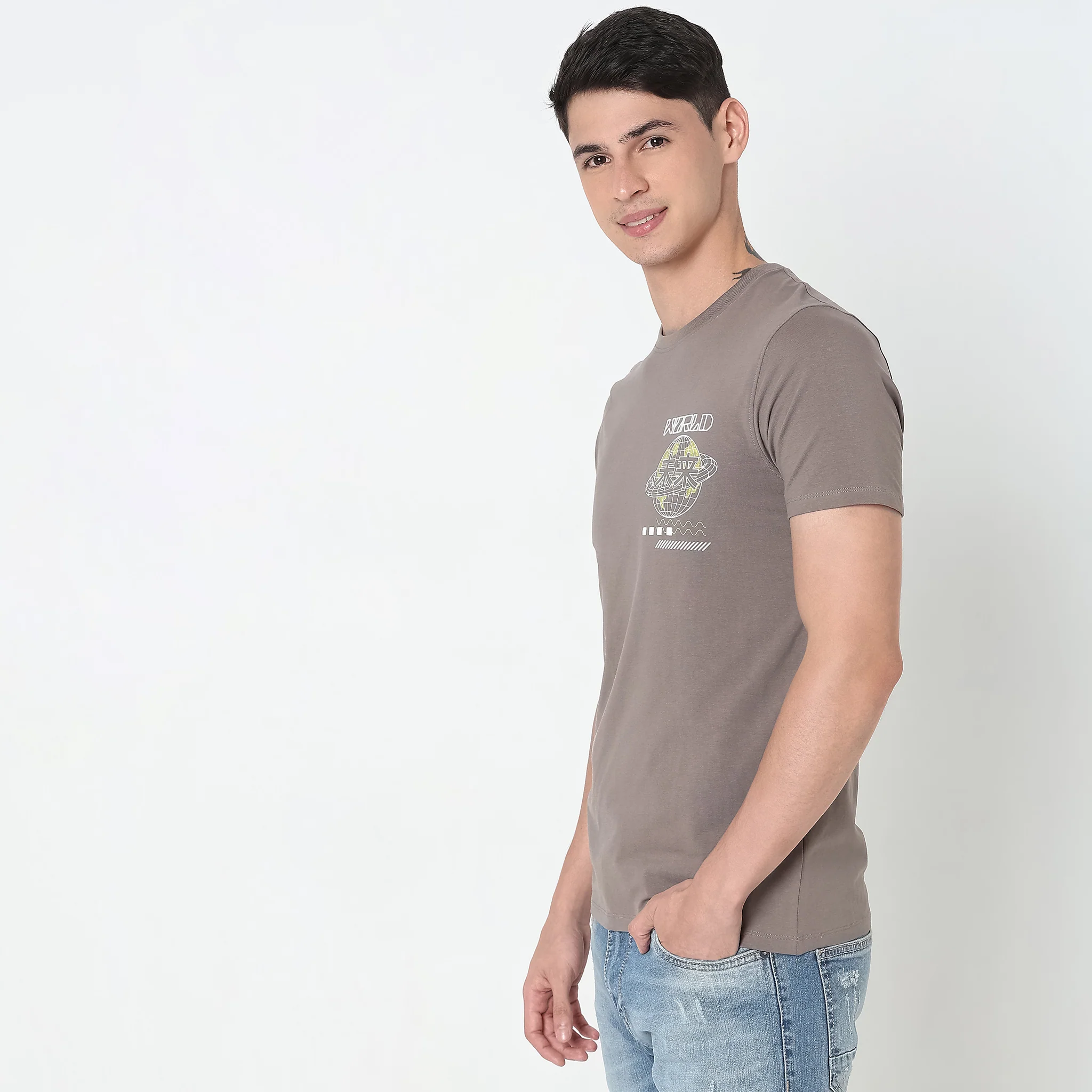 Regular Fit Graphic T-Shirt - Image 5