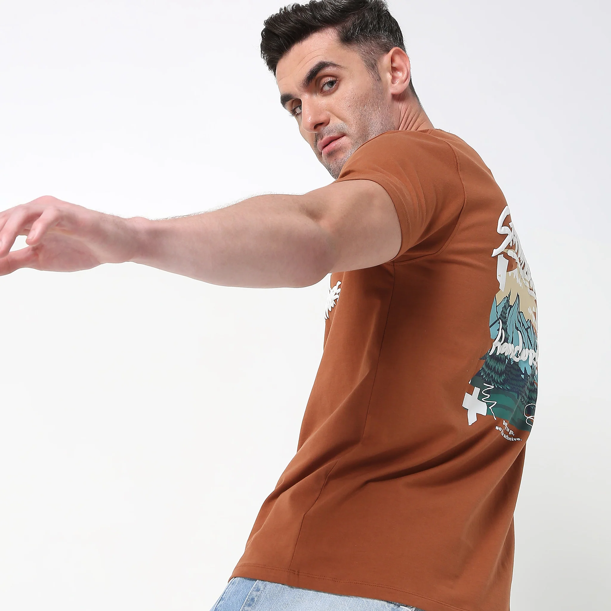 Regular Fit Graphic T-Shirt - Image 4