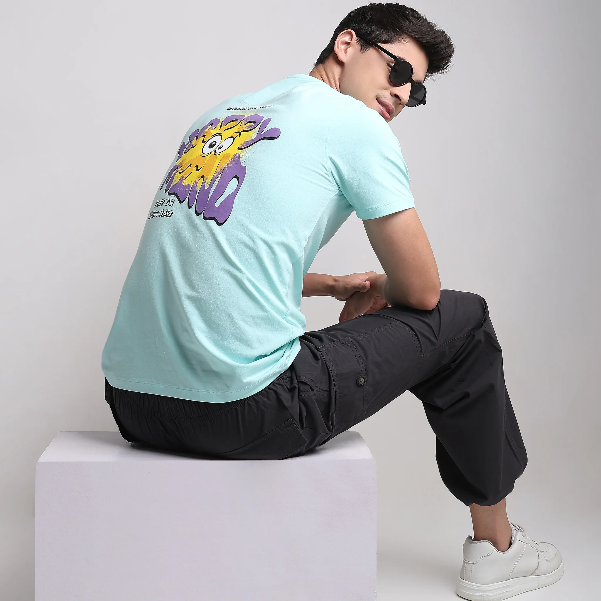 Knitted Graphic T-Shirt - Image 3