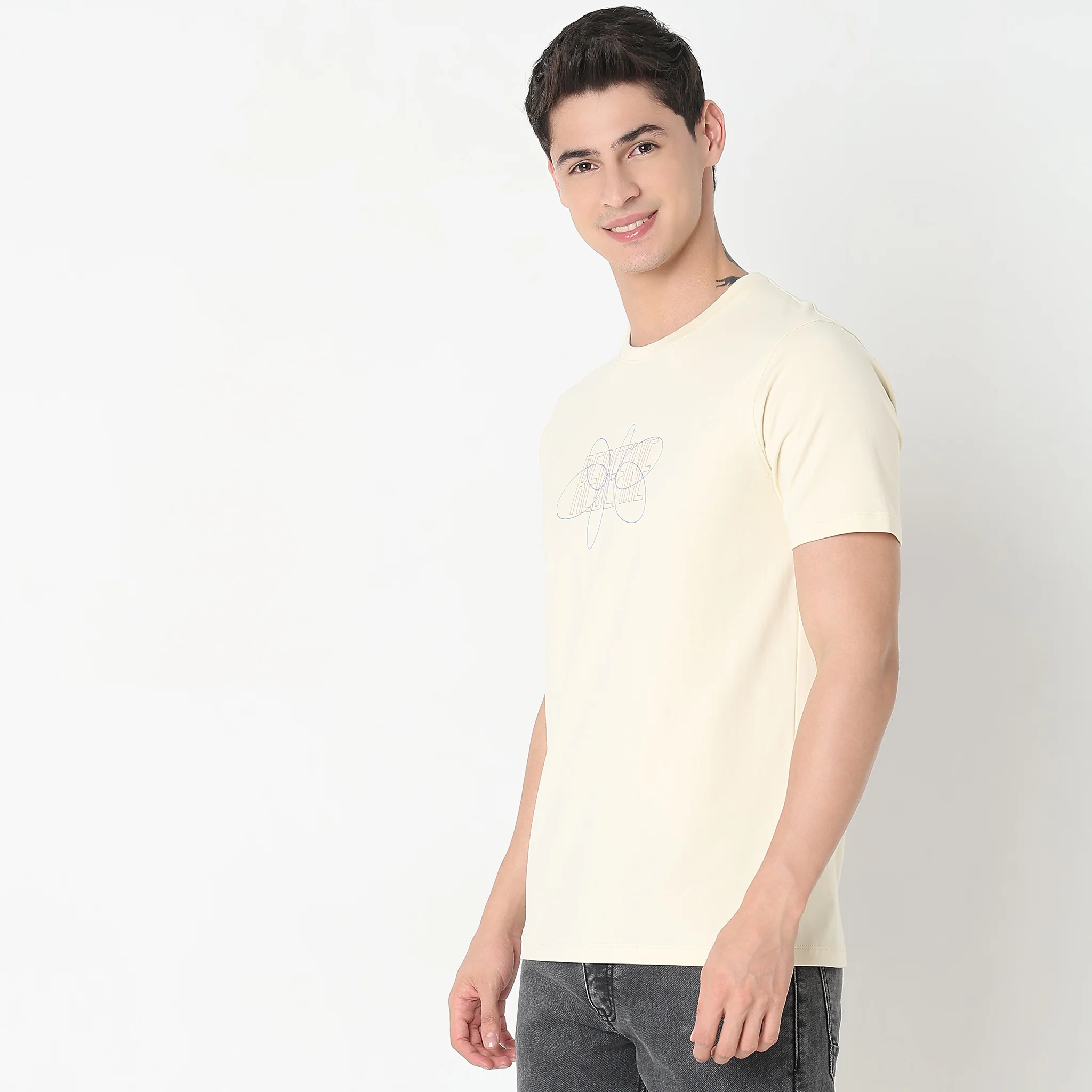 Knitted Graphic T-Shirt - Image 4