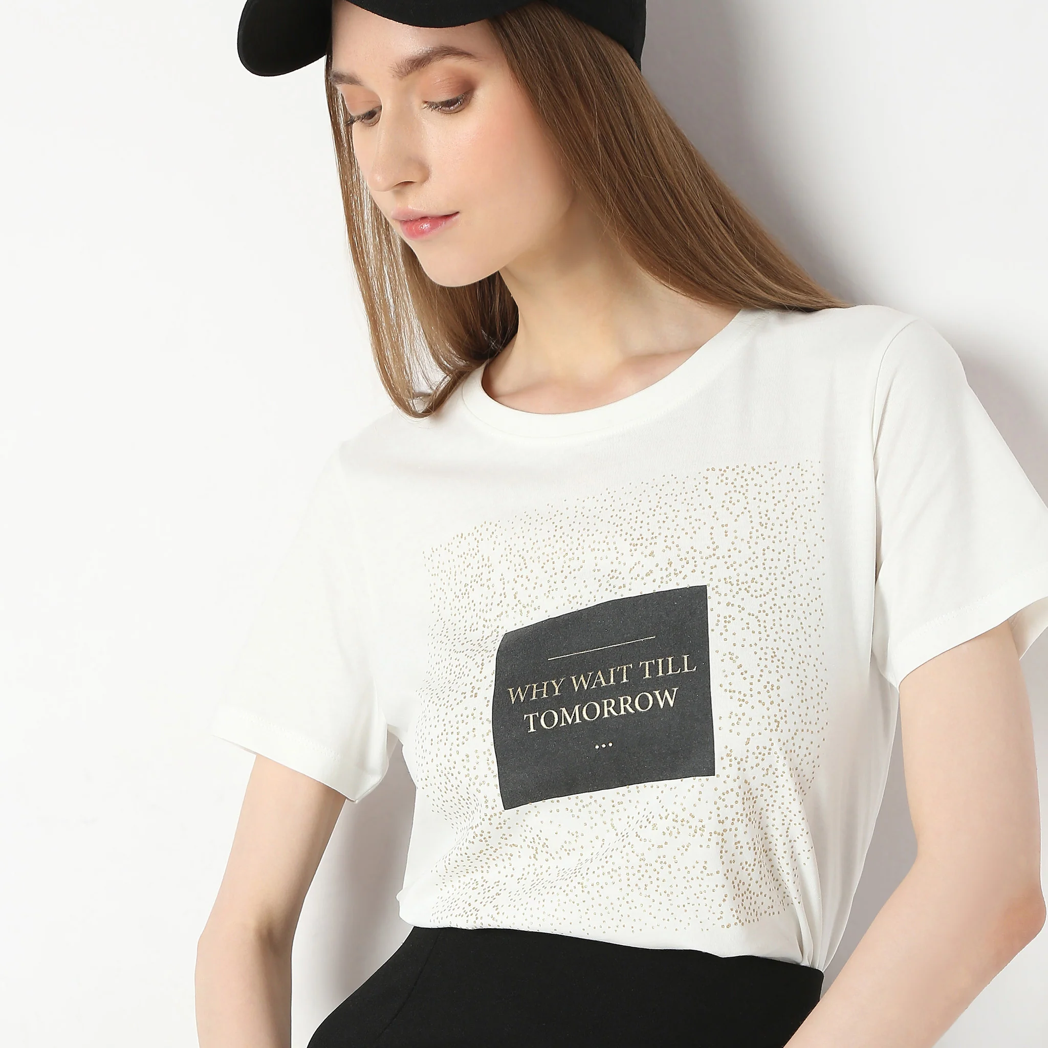 Knitted Graphic T-Shirt - Image 5