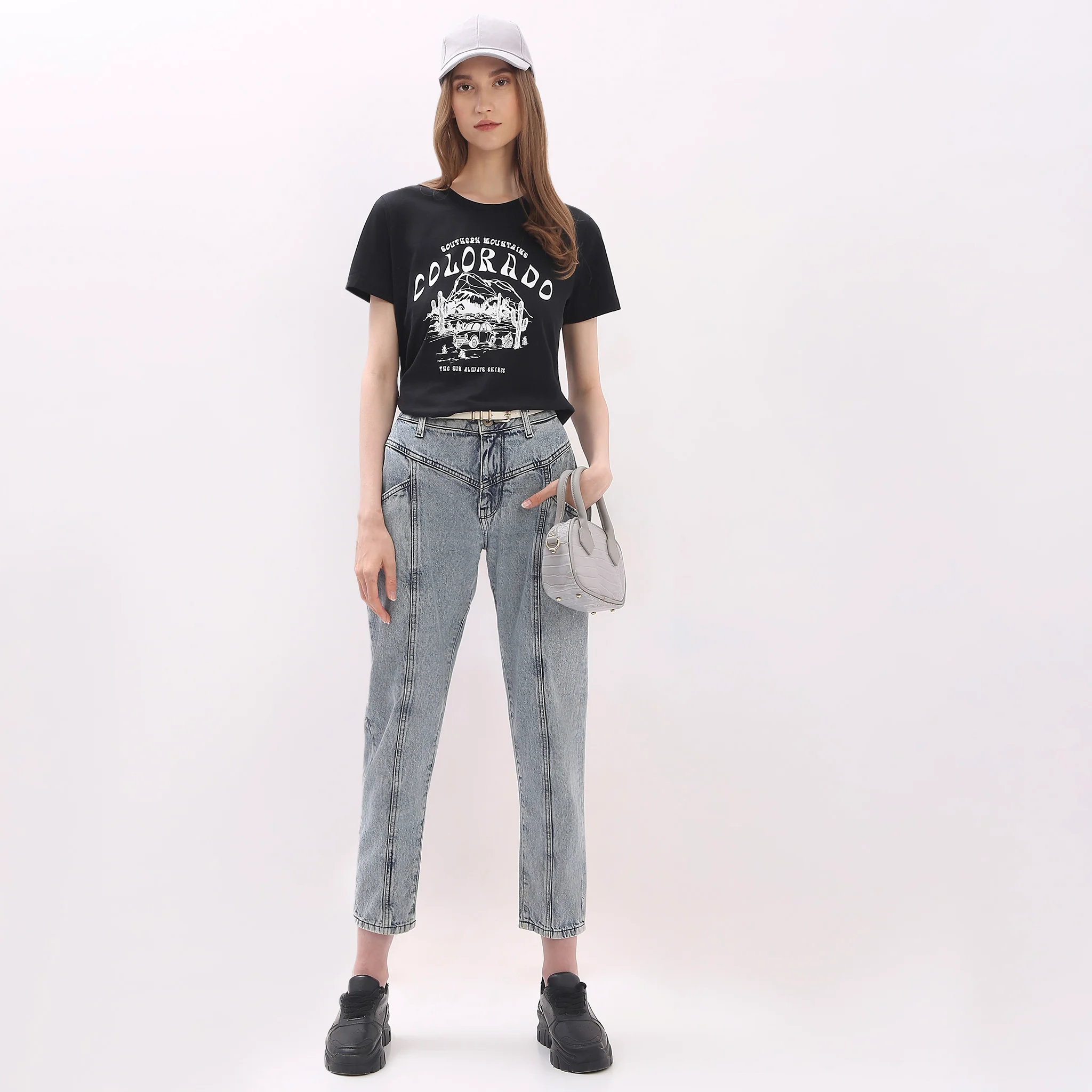Regular Fit Graphic T-Shirt - Image 2
