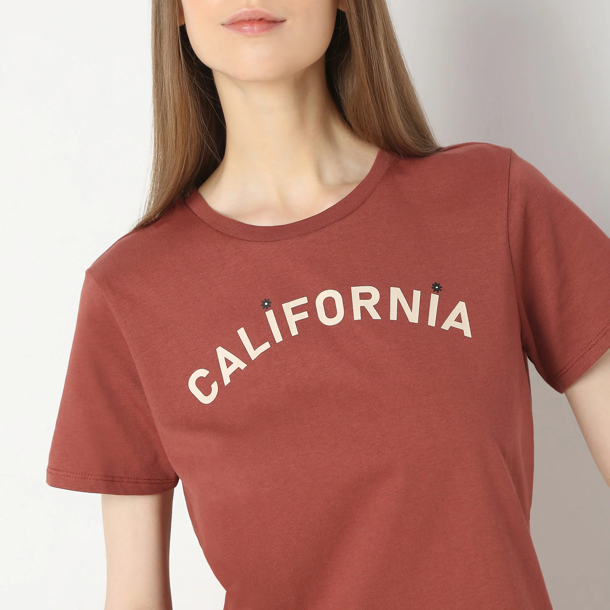 Regular Fit Graphic T-Shirt - Image 4