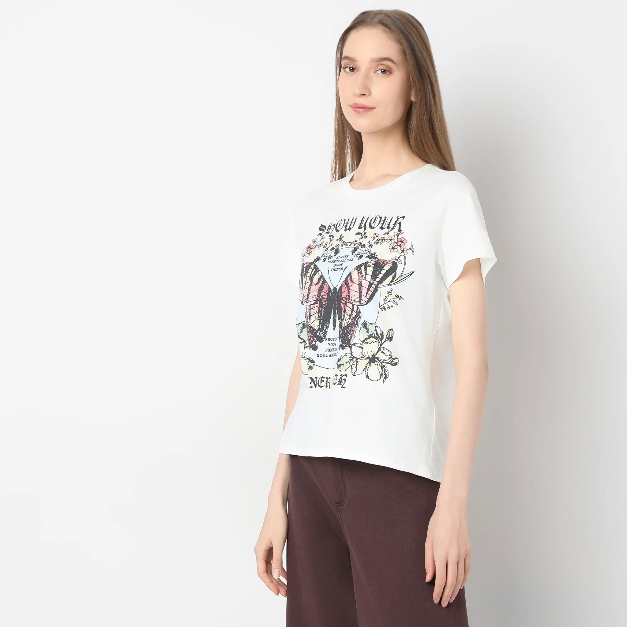 Round Neck Short Sleeve Graphic T-Shirt - Image 4