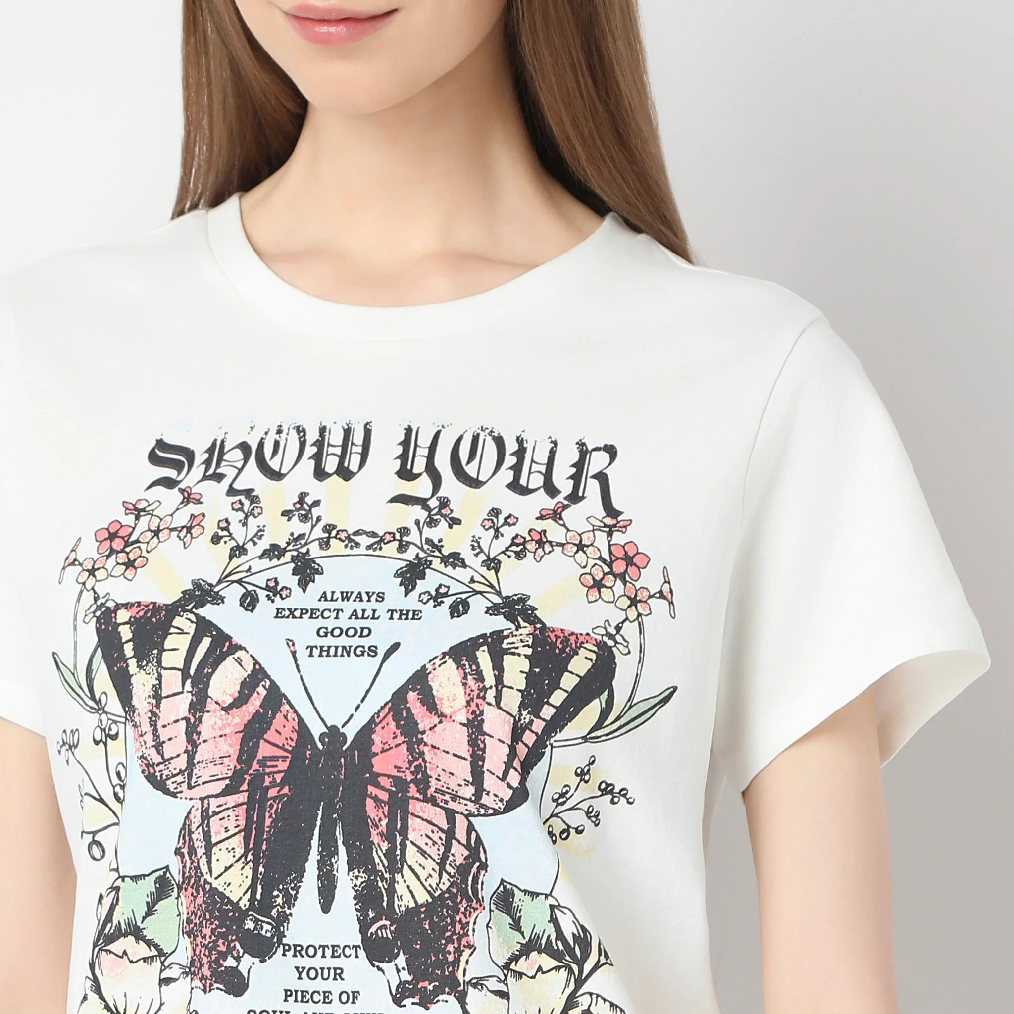 Round Neck Short Sleeve Graphic T-Shirt - Image 5