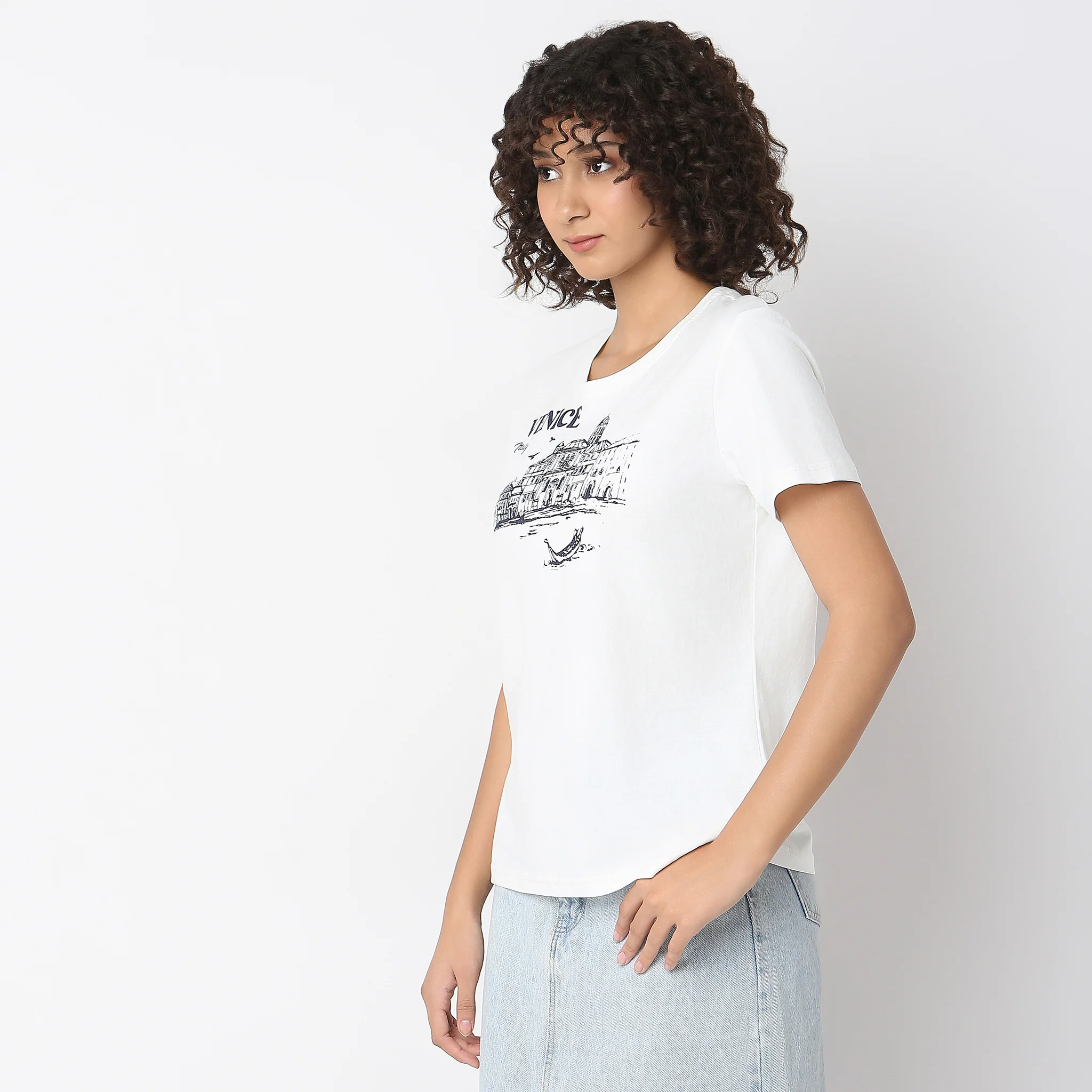 Regular Fit Graphic T-Shirt - Image 5