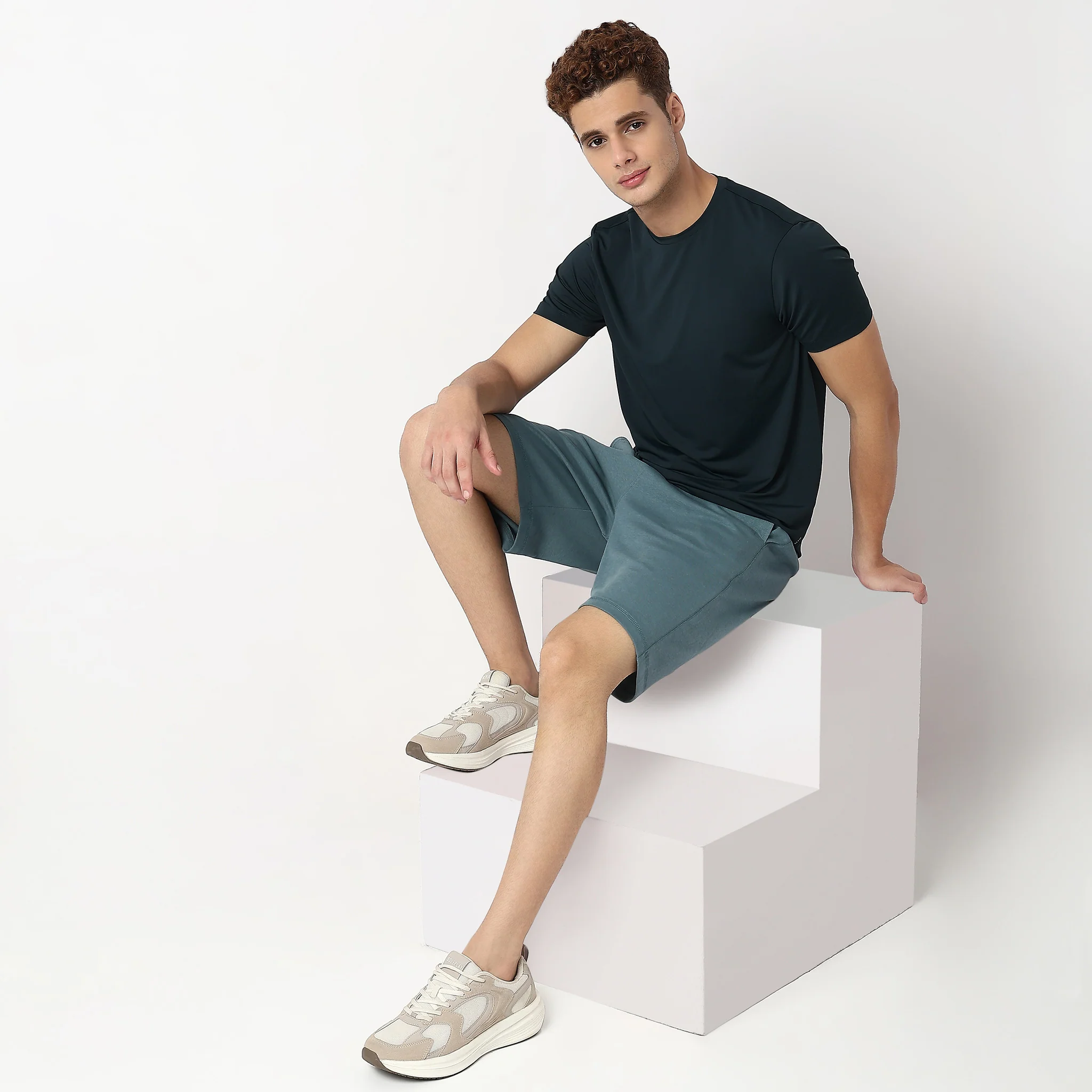 AirDry® Gym Tee - Work Out With E-Fast® Stretch-Made For Movement - Image 10
