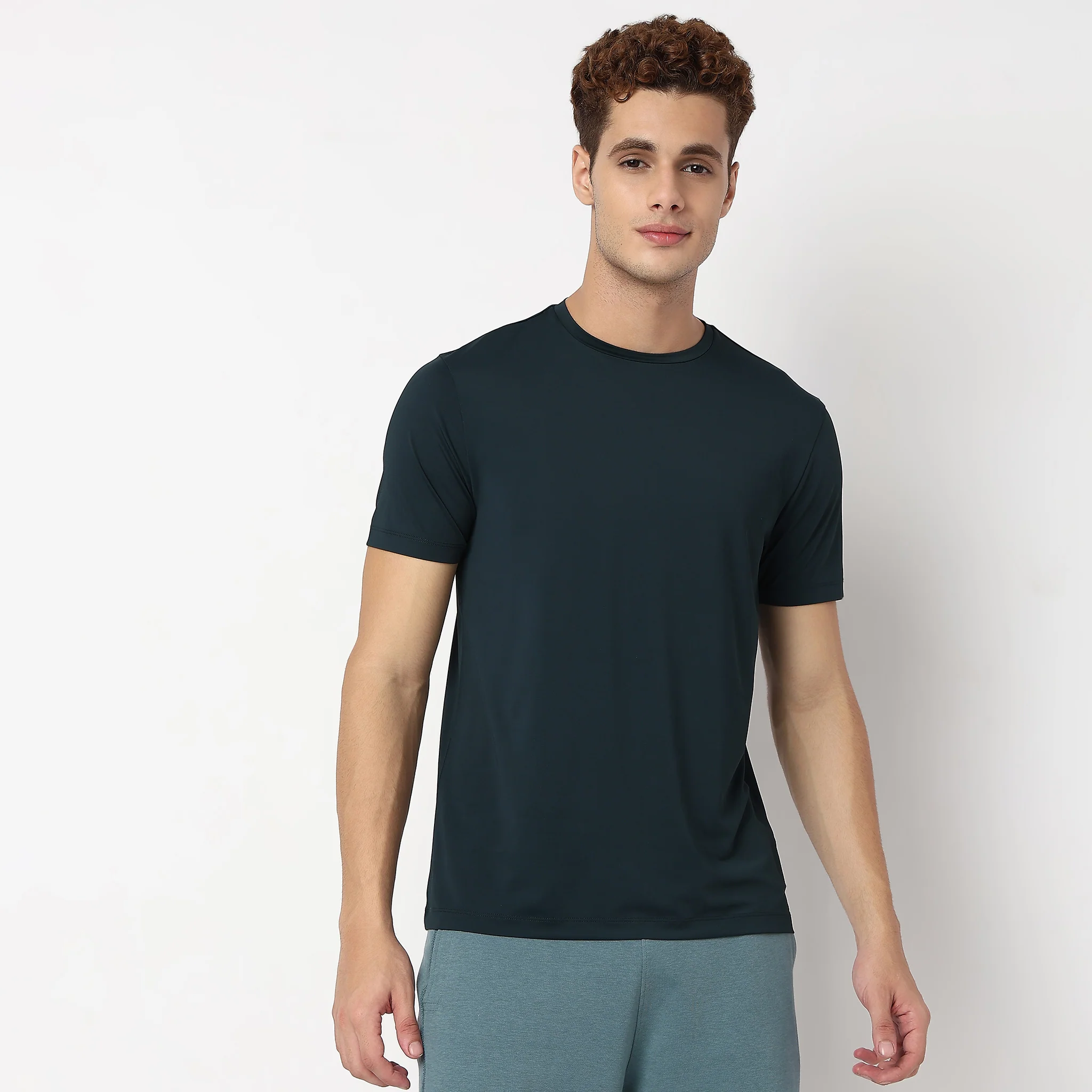 AirDry® Gym Tee - Work Out With E-Fast® Stretch-Made For Movement - Image 11