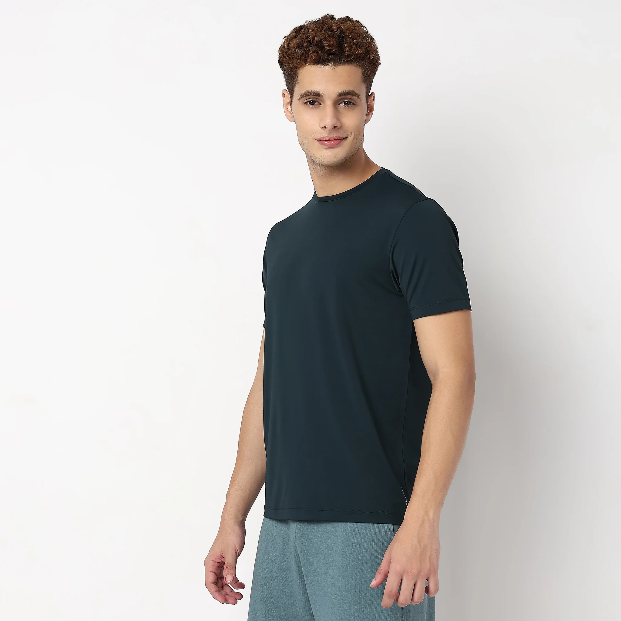 AirDry® Gym Tee - Work Out With E-Fast® Stretch-Made For Movement - Image 14